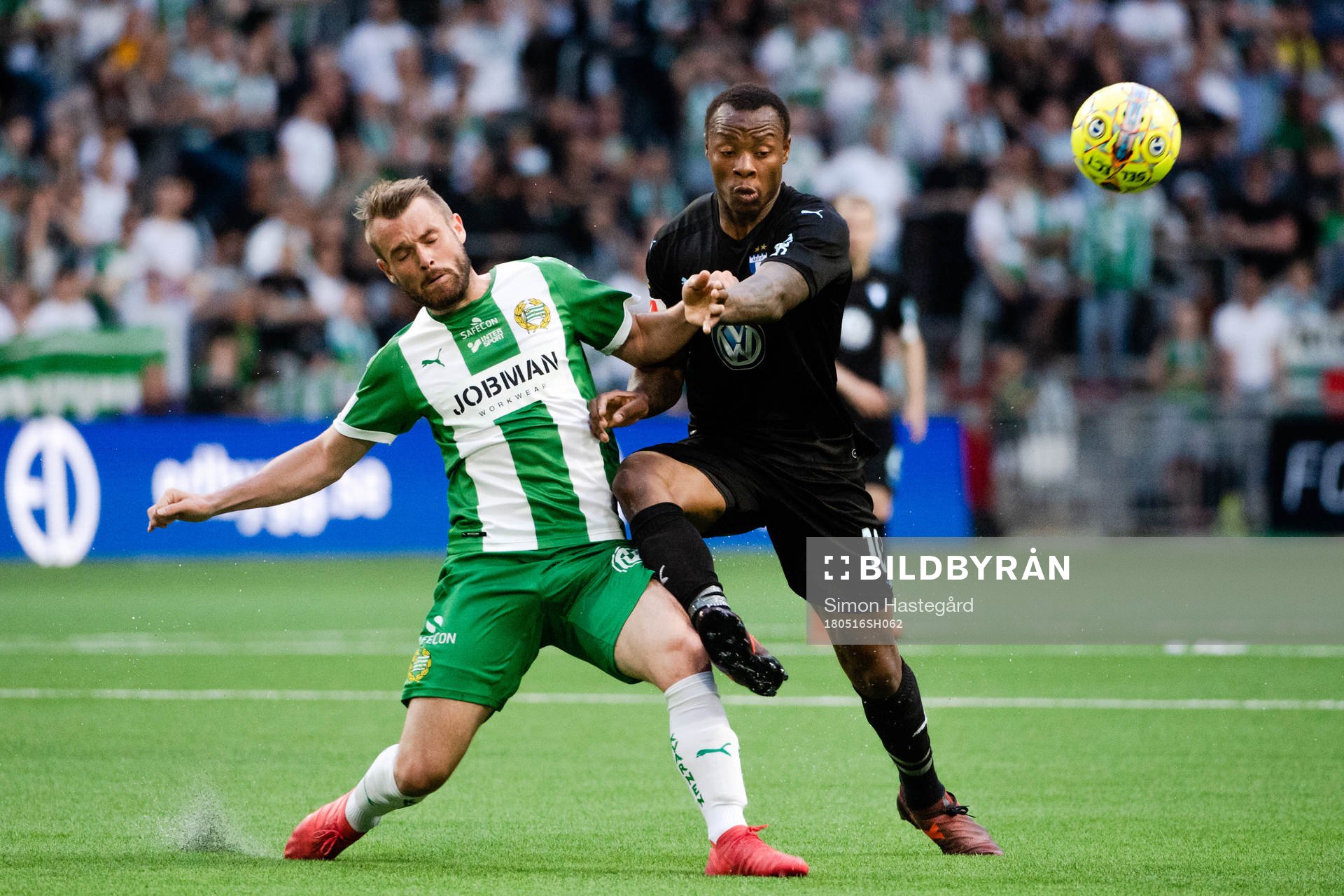 Hammarbys David Fällman och Malmö FFs Carlos Strandberg