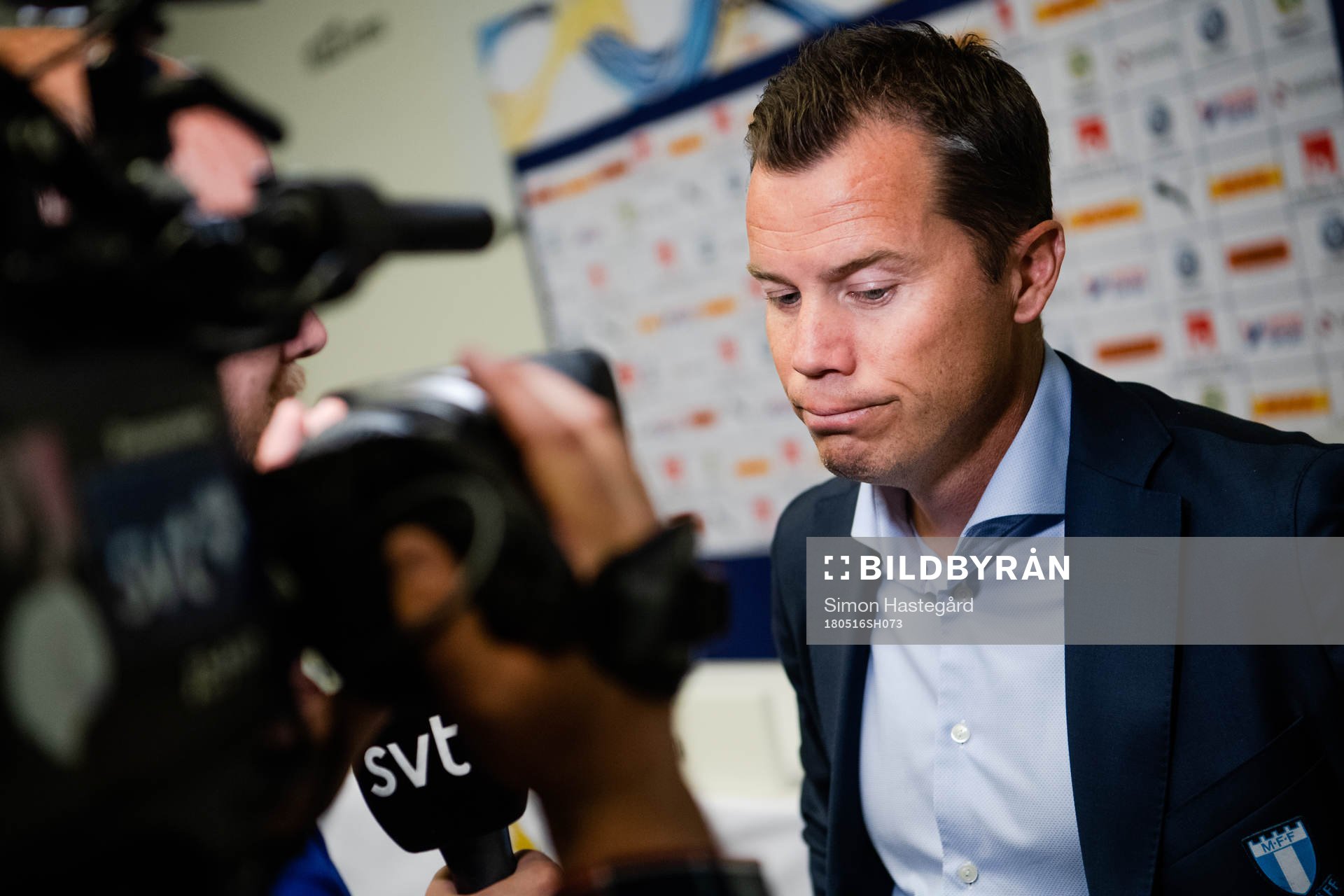 Malmö FFs tränare Daniel Andersson  blir intervjuad av SVT
