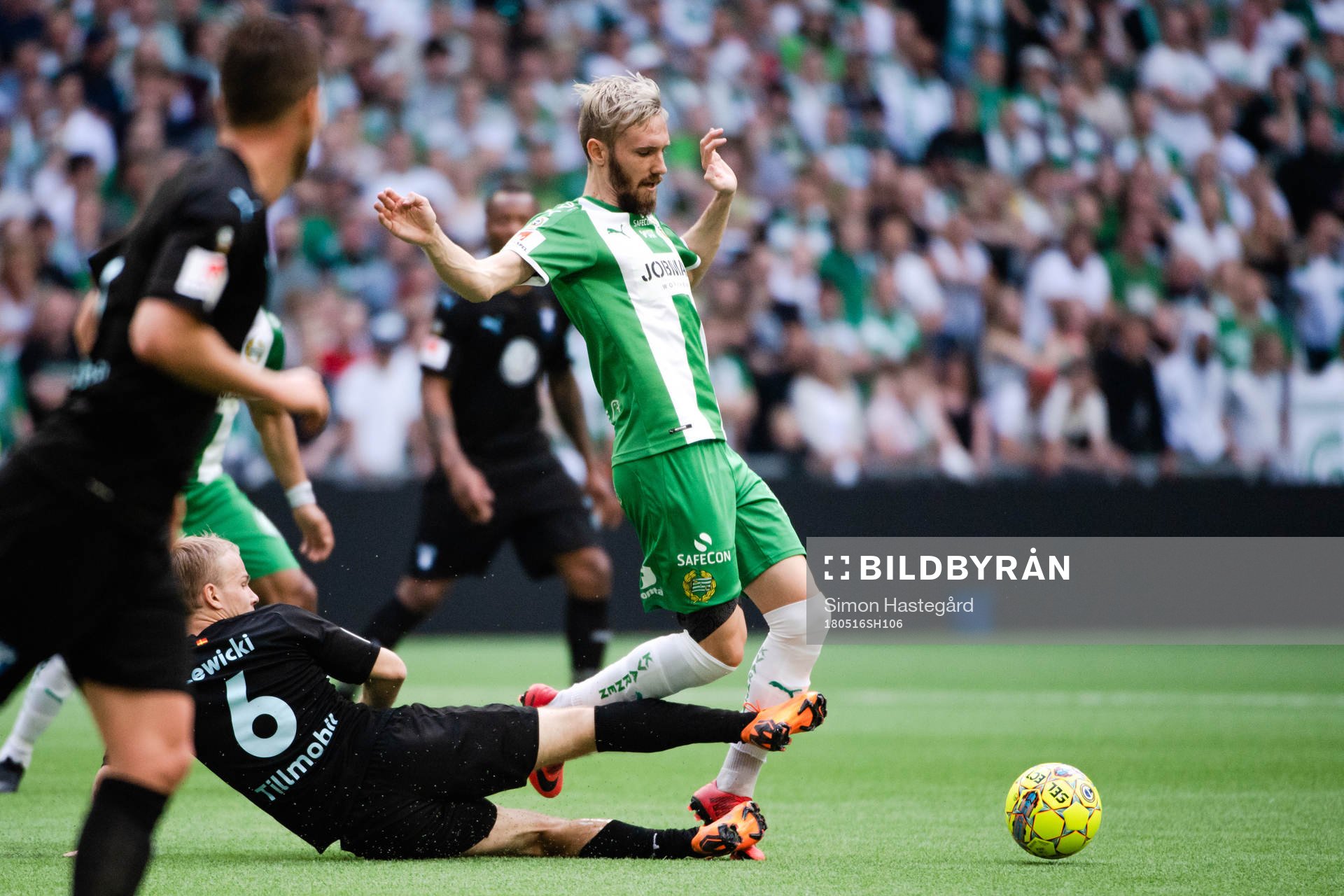Malmö FFs Oscar Lewicki och Hammarbys Simon Sandberg