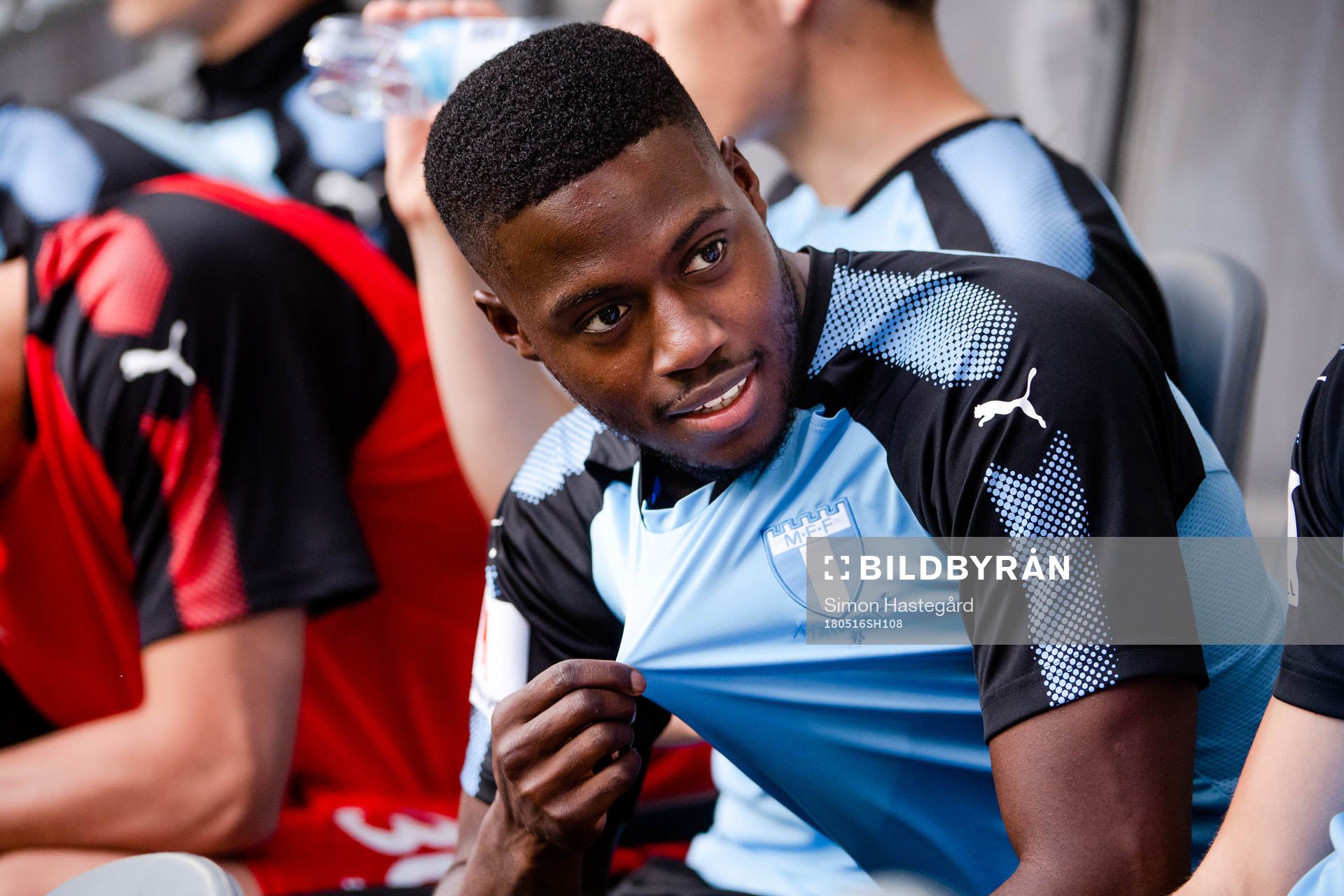 Malmö FFs Isak Ssewankambo på bänken