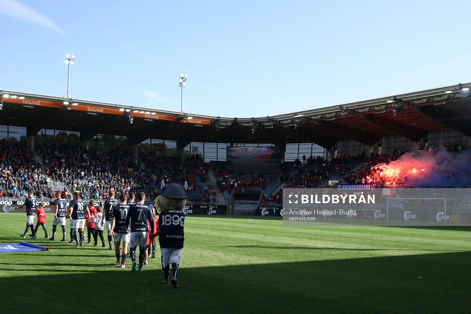 The players walk out