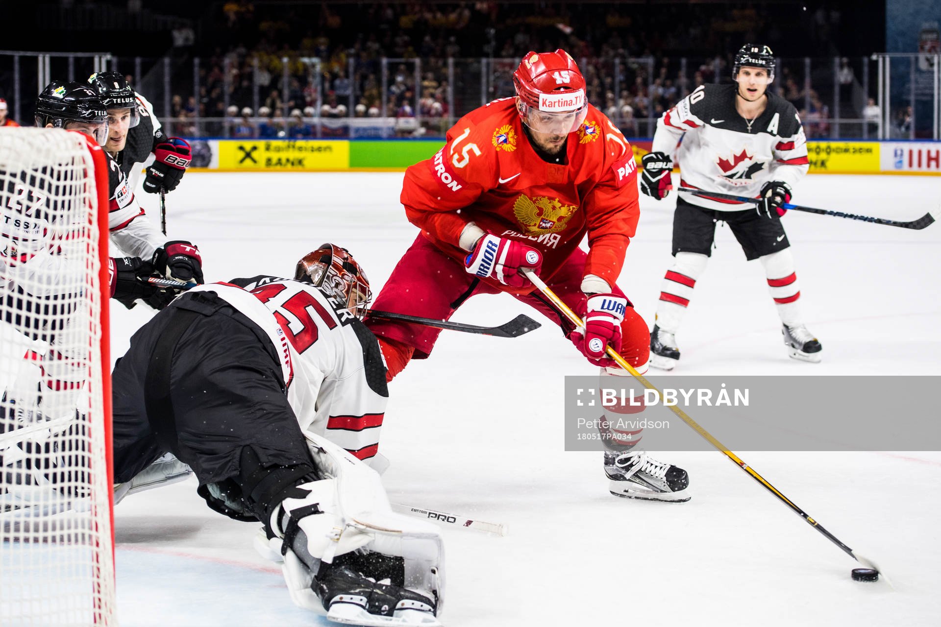 Rysslands Artyom Anisimov oroar mot Kanadas målvakt Darcy