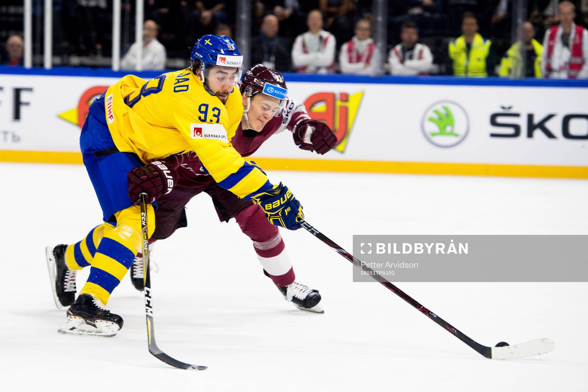 Sveriges Mika Zibanejad och Lettlands Kristaps Zile