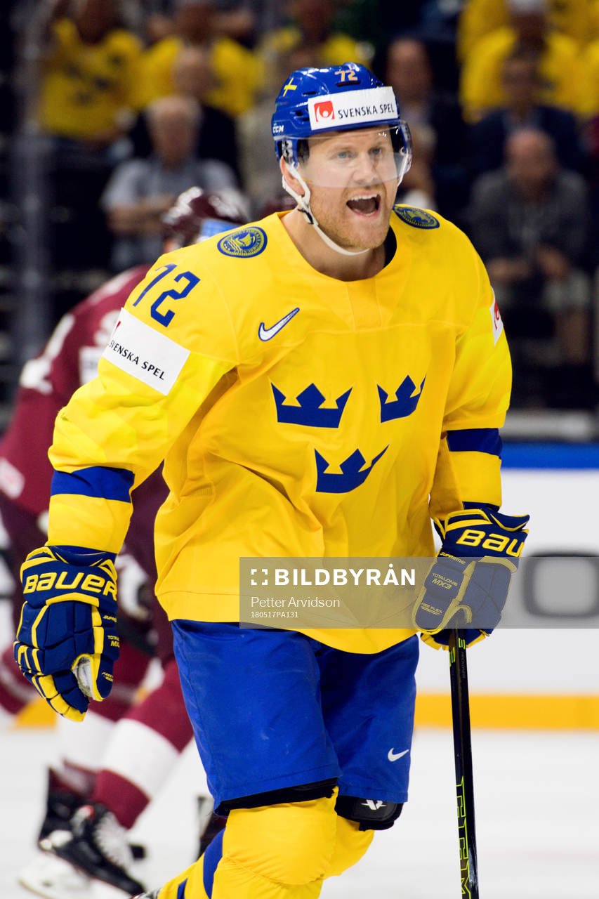 Sveriges  Patric Hörnqvist  reagerar på ett domslut