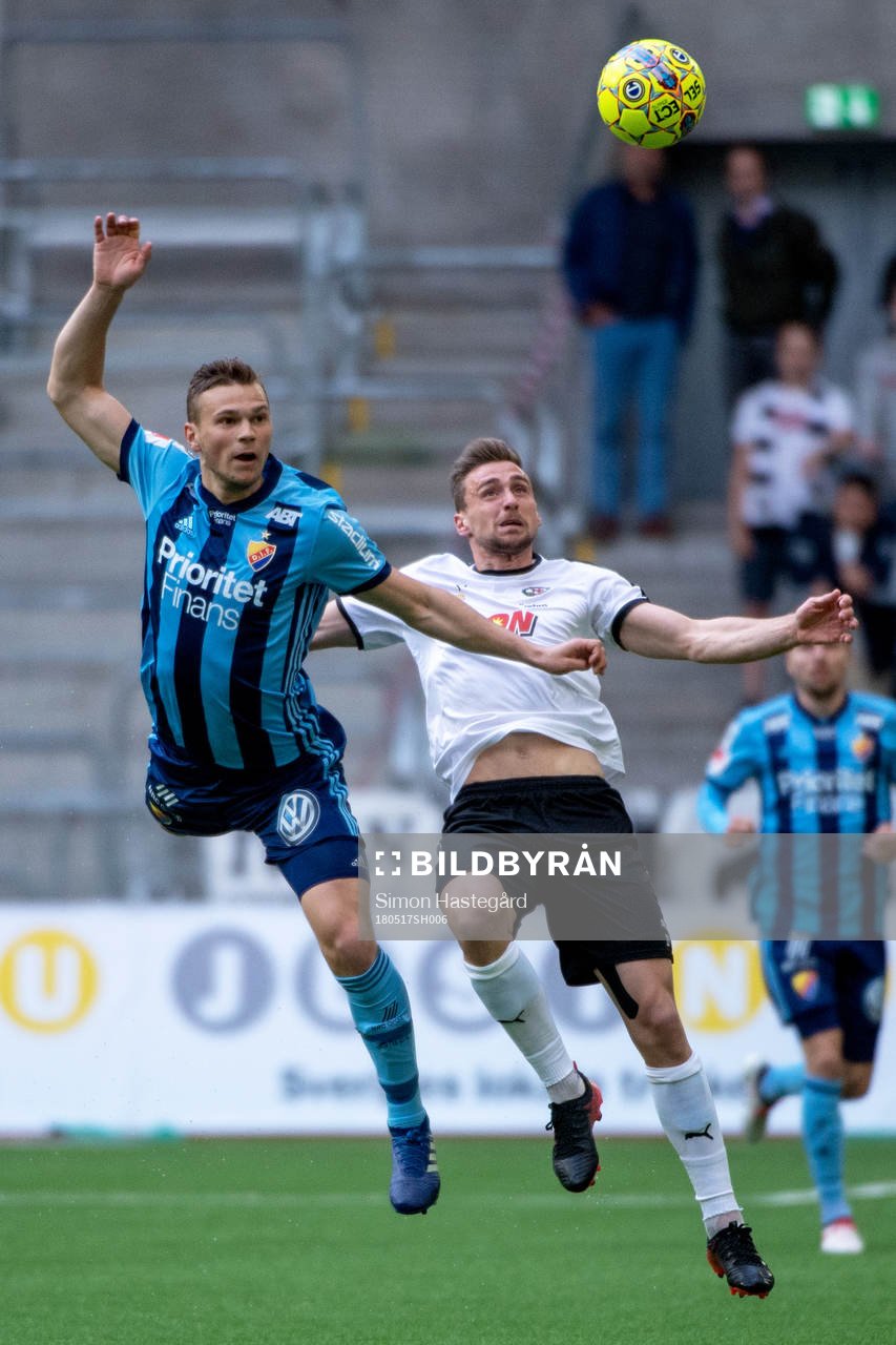 Djurgårdens Jesper Karlström och Örebros Filip Rogic