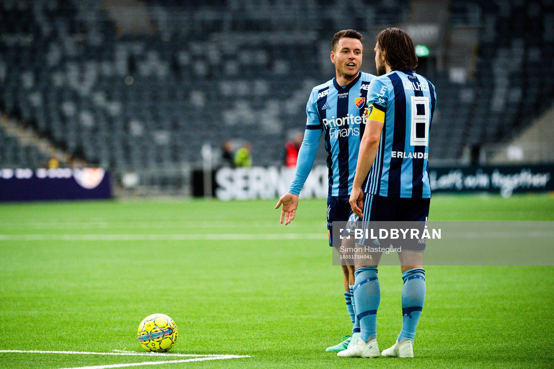 Djurgårdens Kerim Mrabti och Kevin Walker