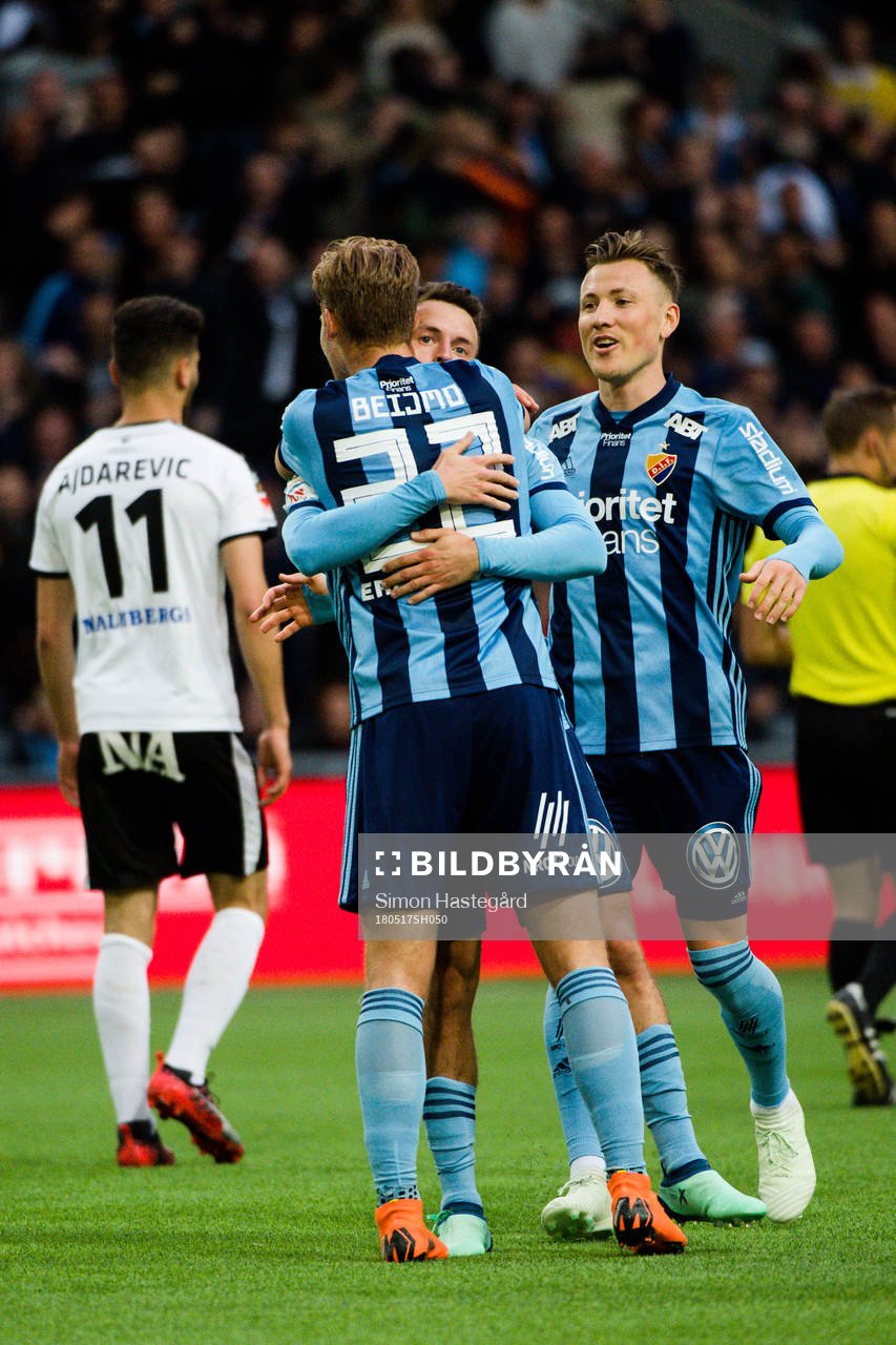 Djurgårdens Kerim Mrabti jublar med Felix Beijmo och
