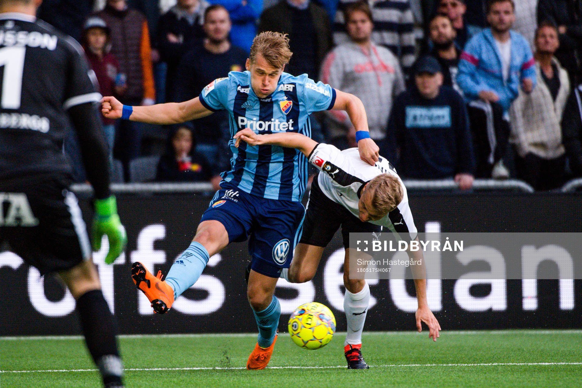 Djurgårdens Felix Beijmo och Örebros Sebastian Ring