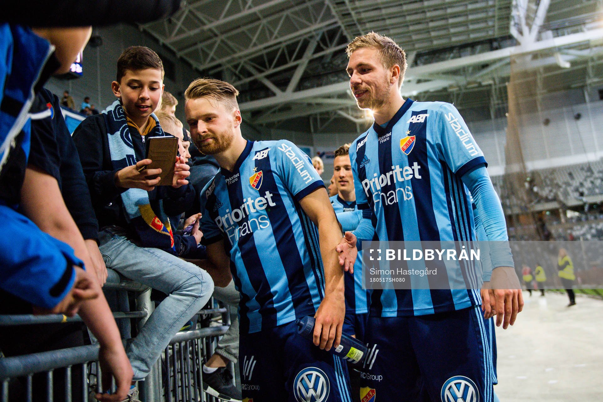 Djurgårdens Jacob Une Larsson och Jonathan Ring jublar med