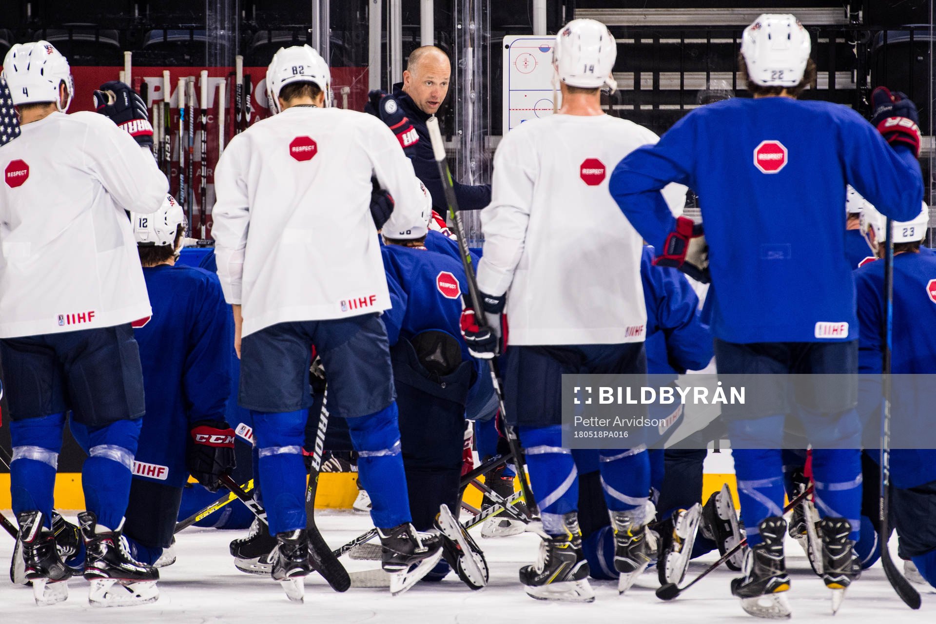 s förbundskapten Jeff Blashill har genomgång med sina
