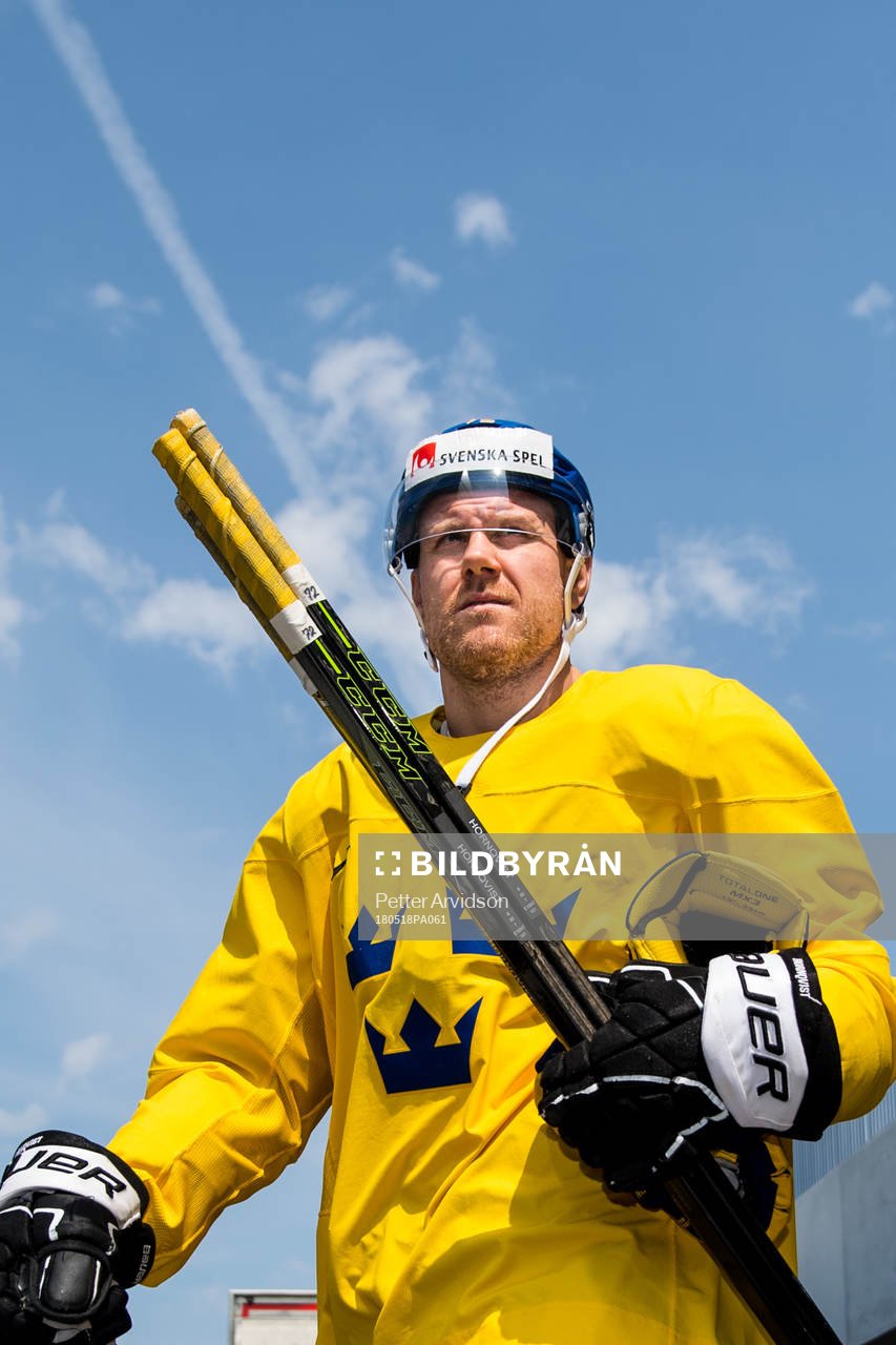 Sveriges Patric Hörnqvist anländer