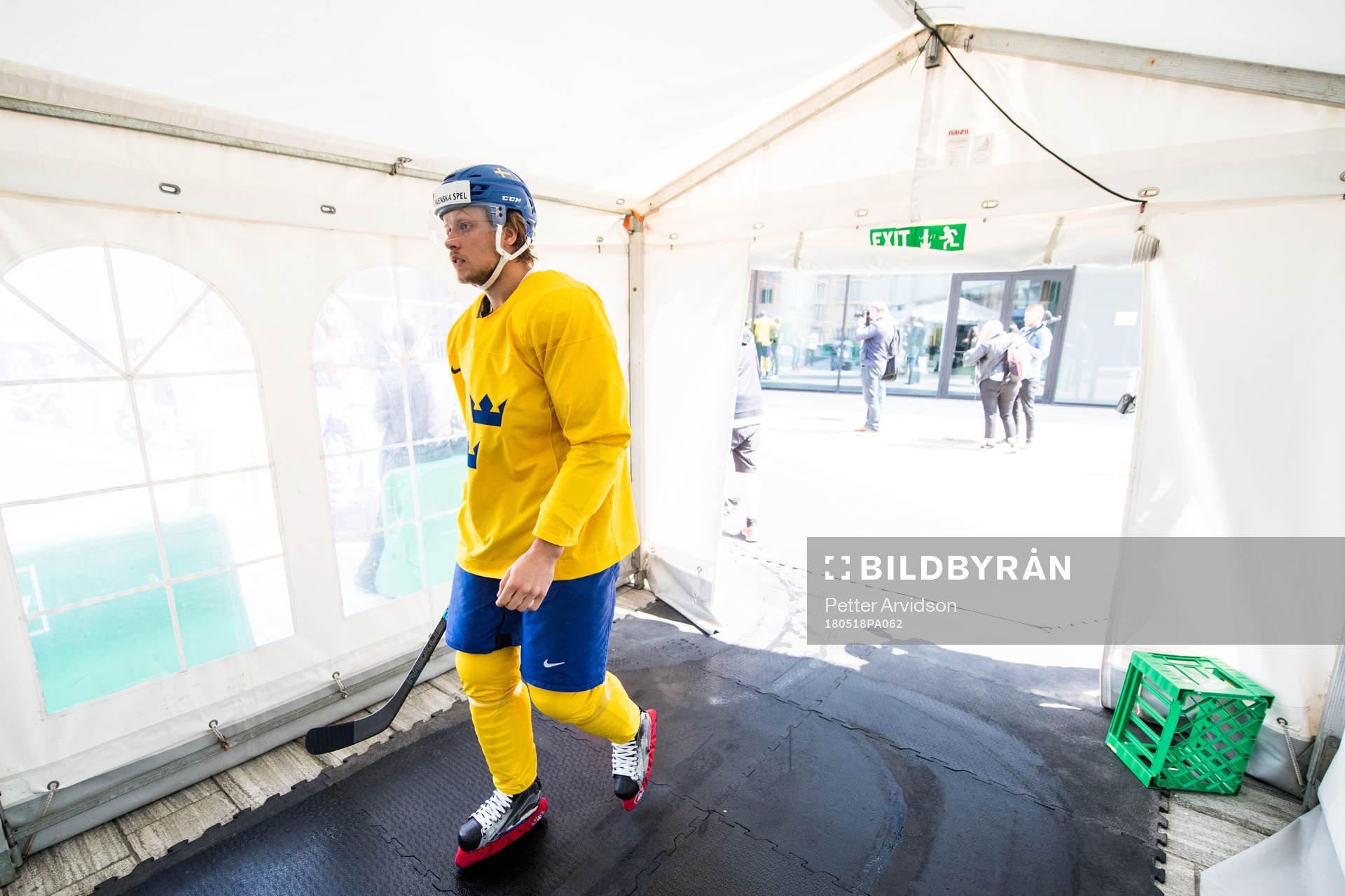 Sveriges Jacob de la Rose anländer