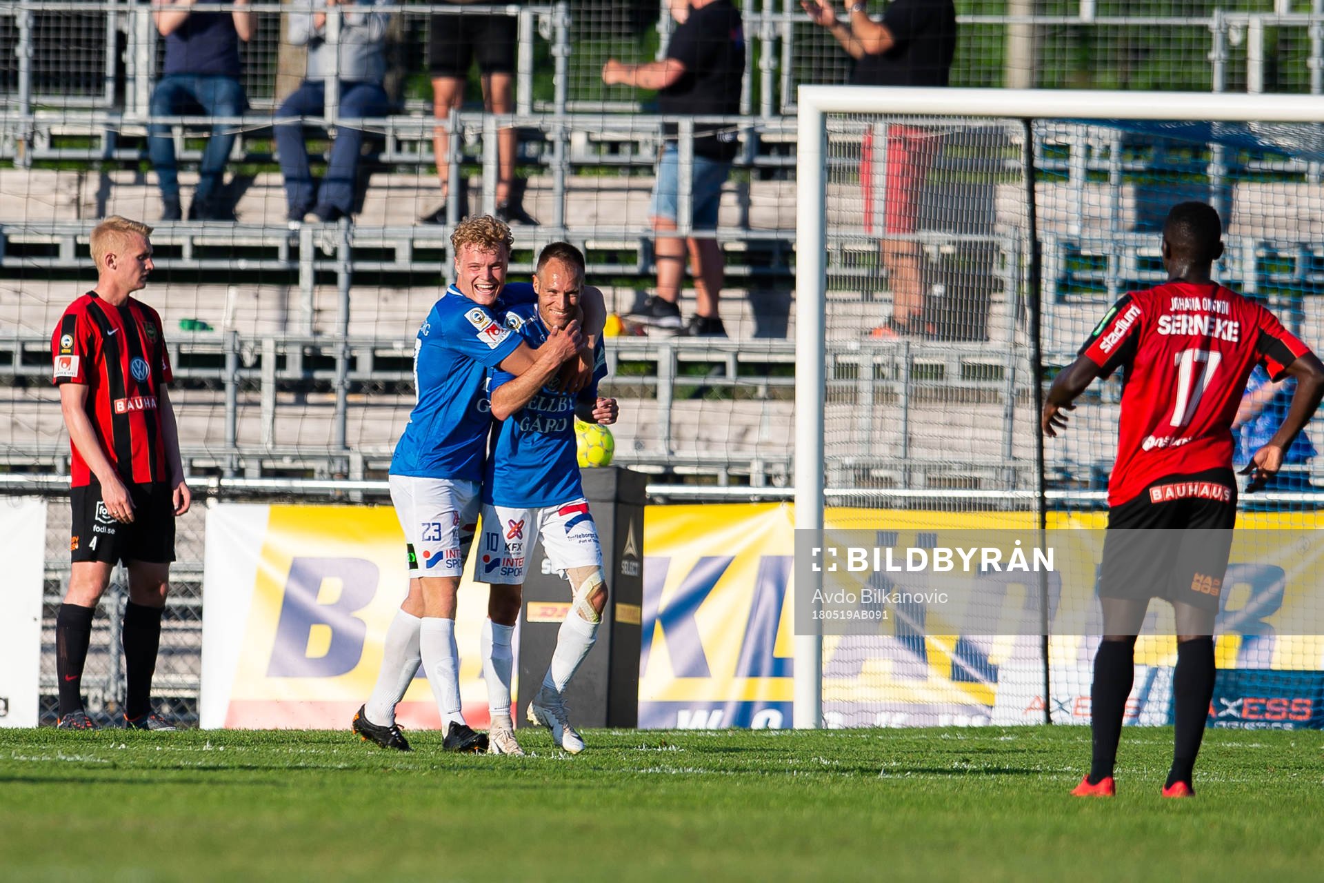 Trelleborgs Freddie Brorsson och Zoran Jovanovic jublar