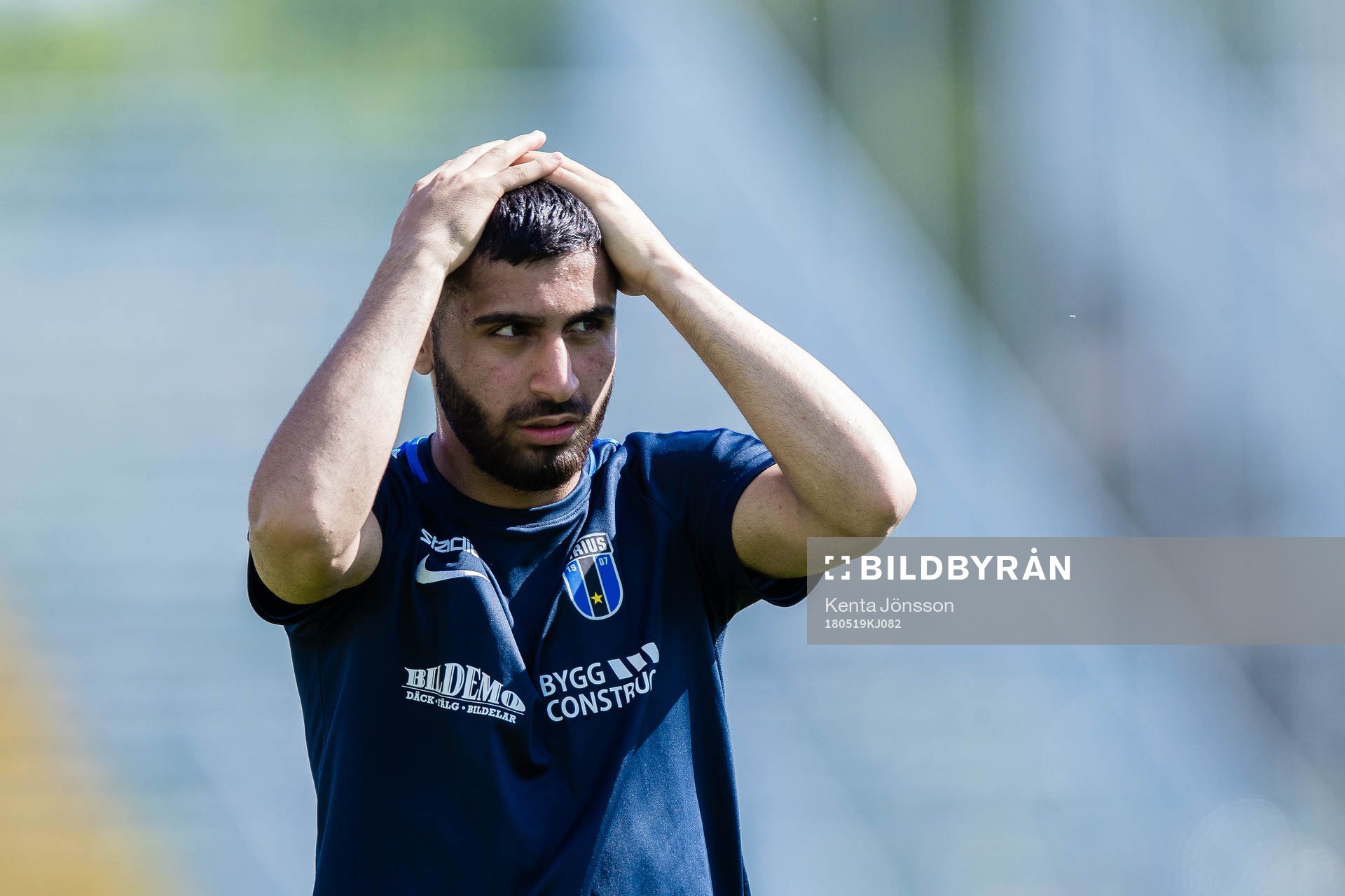 Sirius Sherko Faiqi innan fotbollsmatchen i Allsvenskan