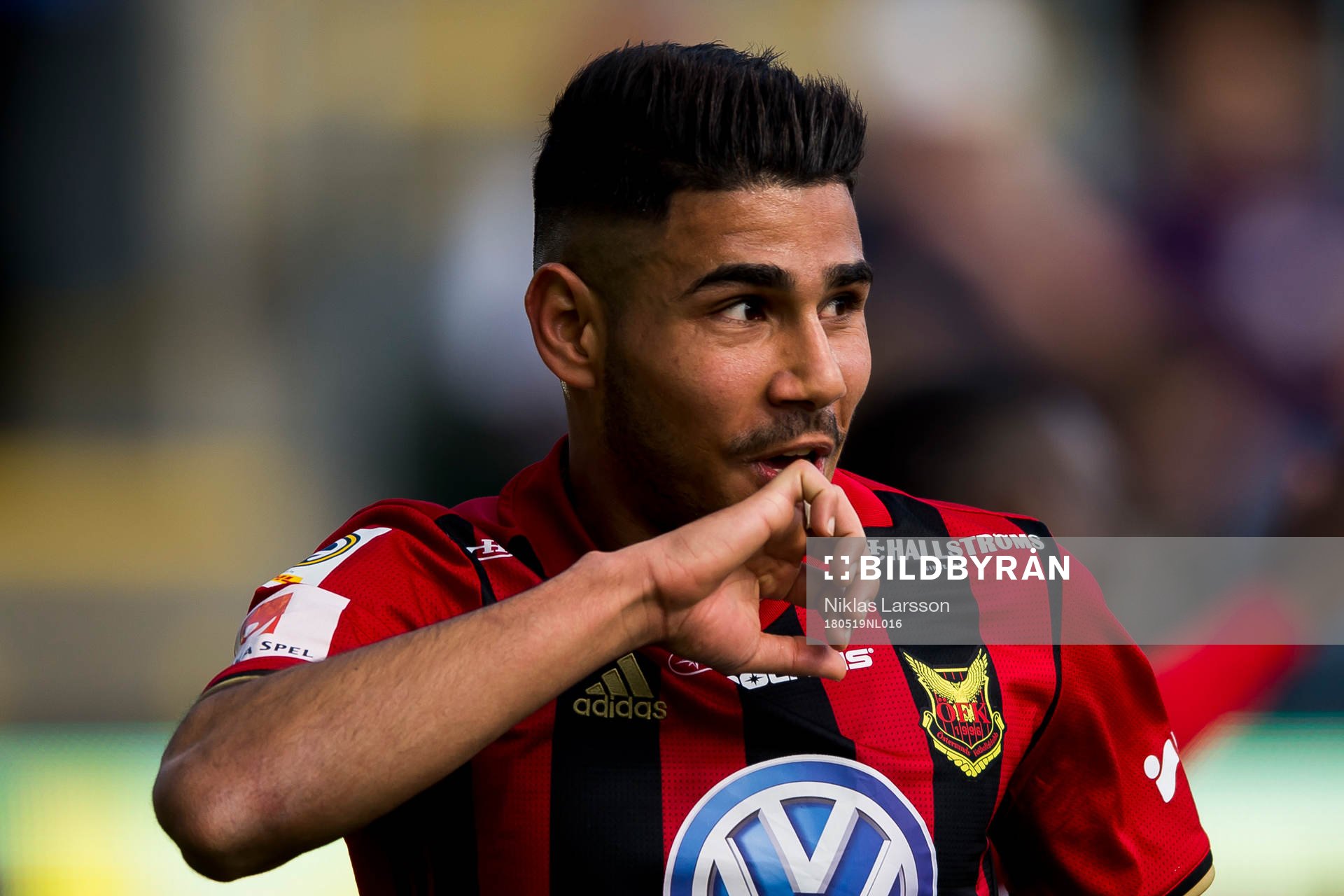 Östersunds Hosam Aiesh jublar efter 0-2 under fotbollsmatchen i Allsvenskan mellan GIF Sundsvall och Östersund den 19 maj 2018 i Sundsvall.