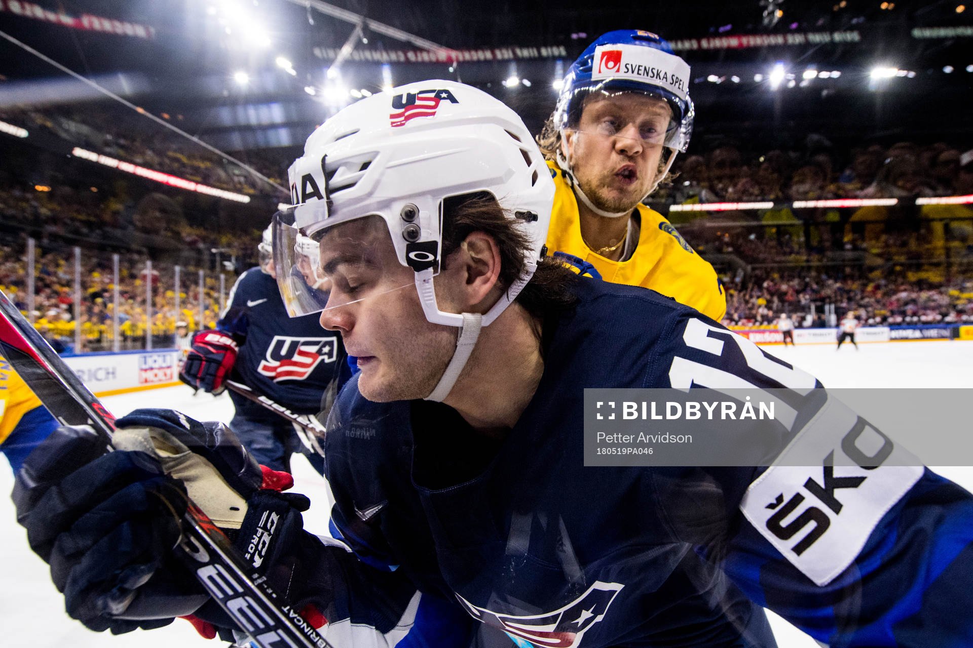 s Alex DeBrincat