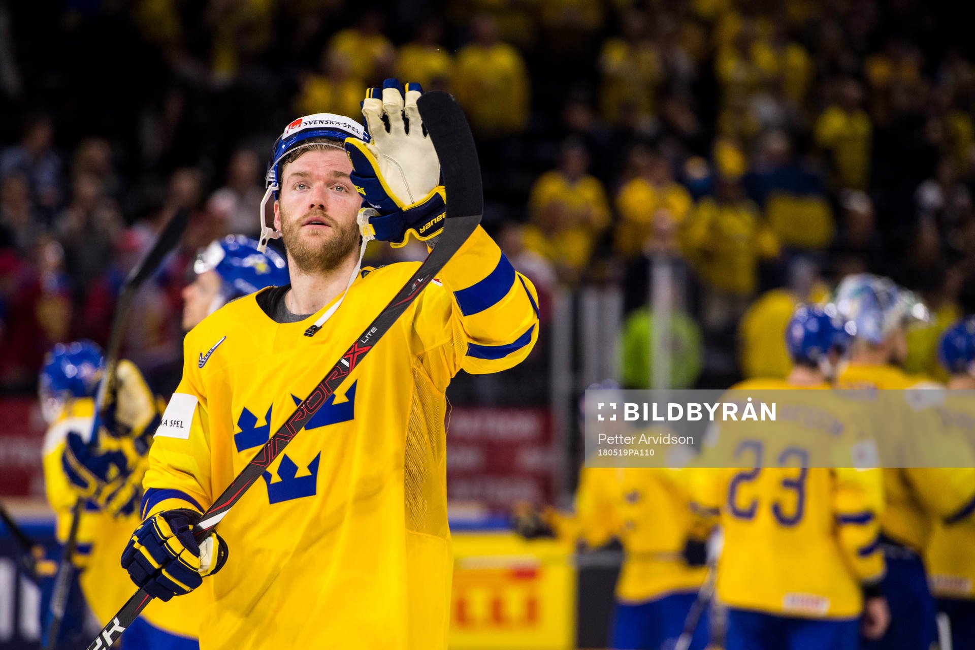 Sveriges Mattias Ekholm tackar publiken