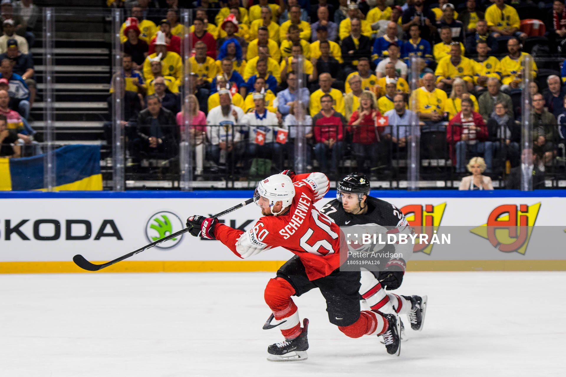 Schweiz Tristan Scherwey och Kanadas Jordan Eberle