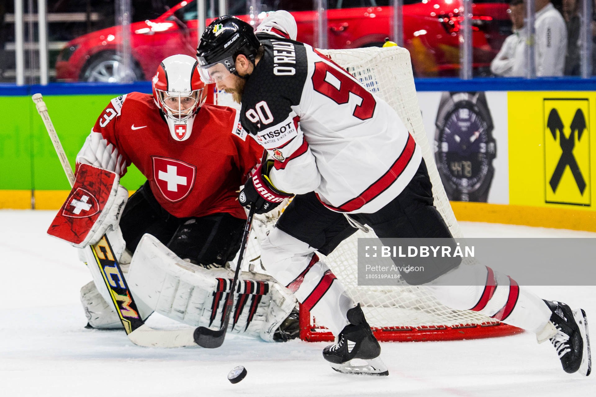 Kanadas Ryan O Reilly oroar vid Schweiz målvakt Leonardo