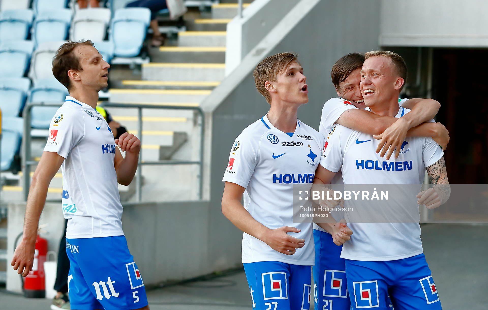 Norrköpings Lars Christian Krogh Gerson, Arnór Sigurdsson, Simon Thern och Gudmundur Thorarinsson jublar efter mål 3-2 under fotbollsmatchen i Allsvenskan mellan Norrköping och Dalkurd den 19 maj 2018 i Norrköping.