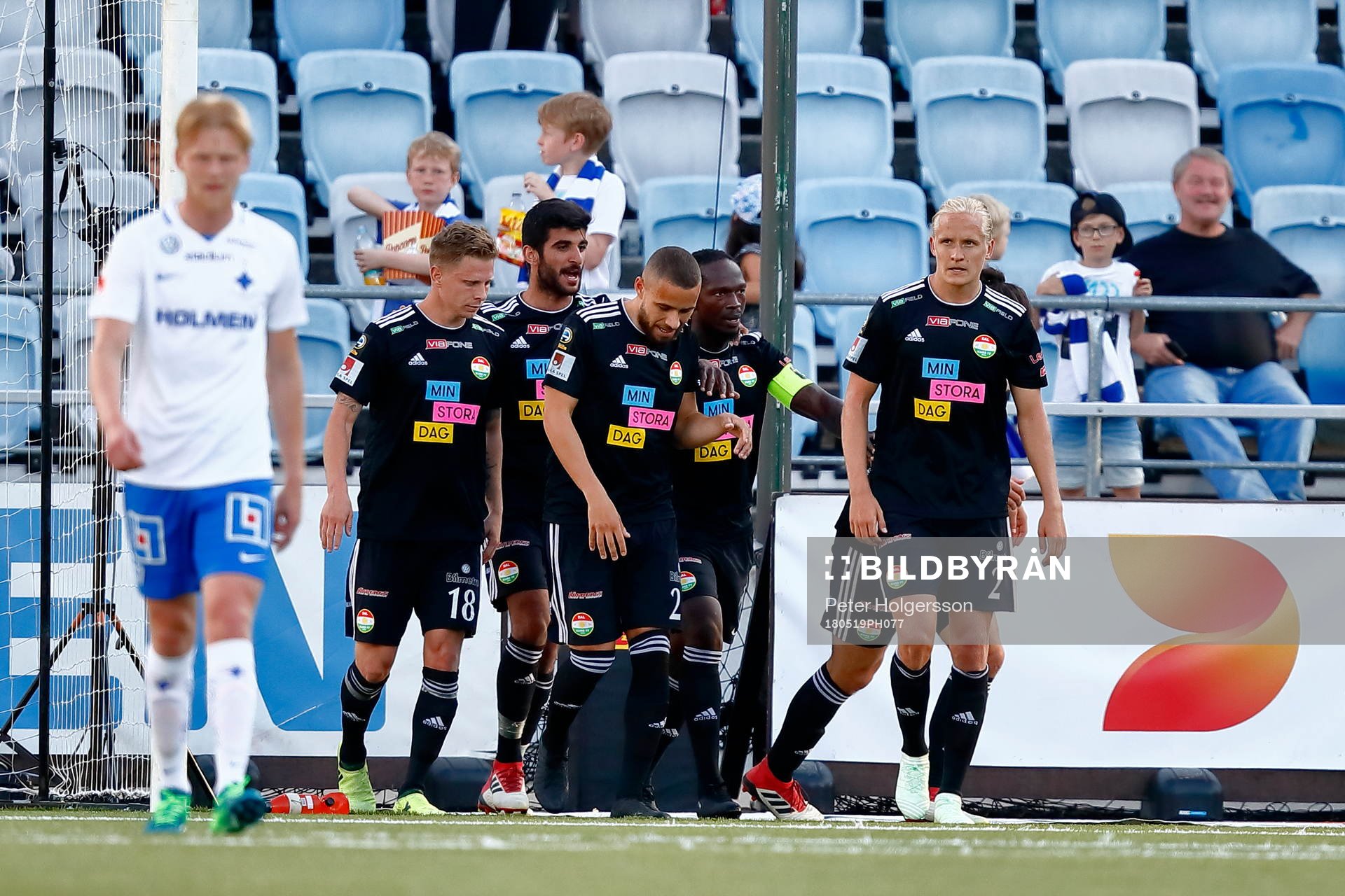 Dalkurds spelare jublar