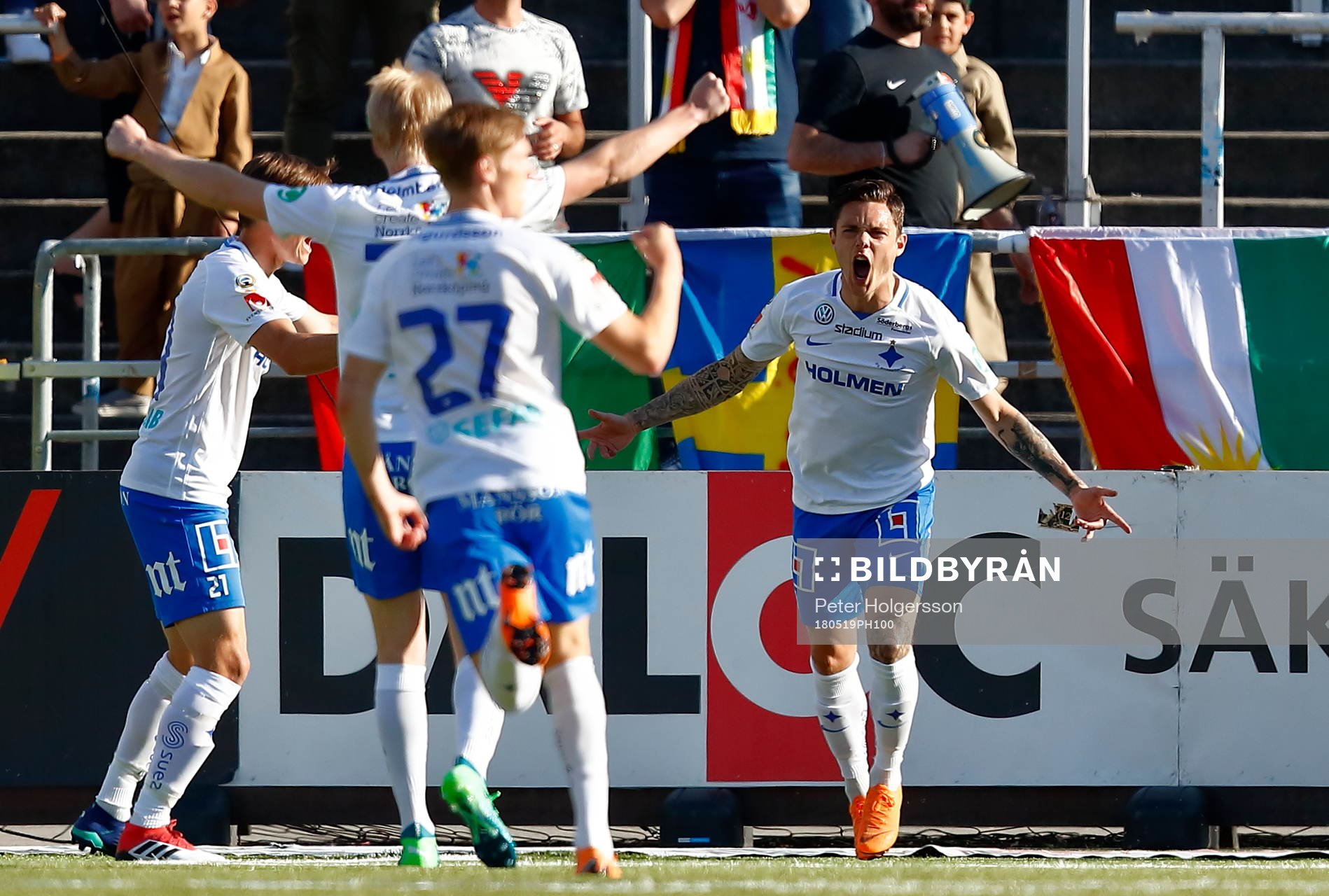 Norrköpings David Moberg Karlsson jublar men målet döms