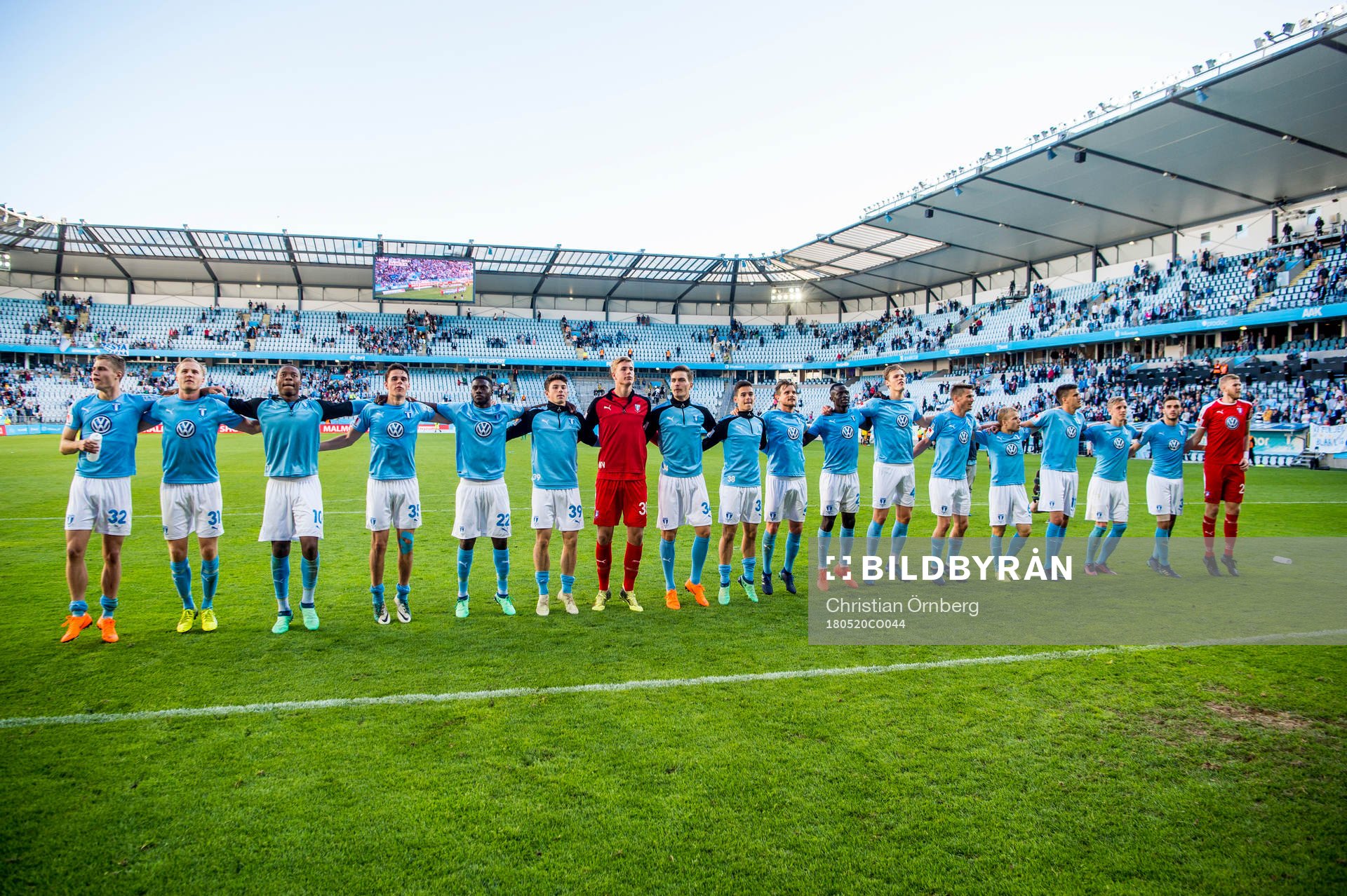 Malmö FFs spelare jublar efter vinsten i fotbollsmatchen i Allsvenskan mellan Malmö FF och Häcken den 20 maj 2018 i Malmö.