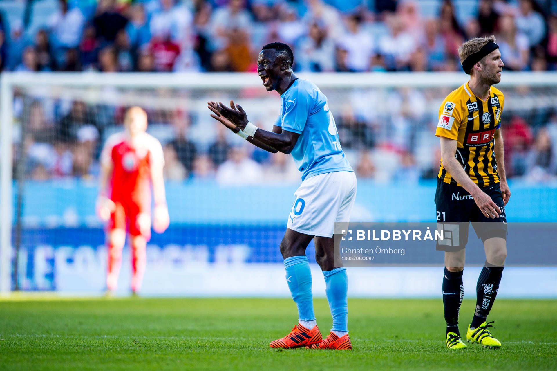 Malmö FFs Bonke Innocent jublar