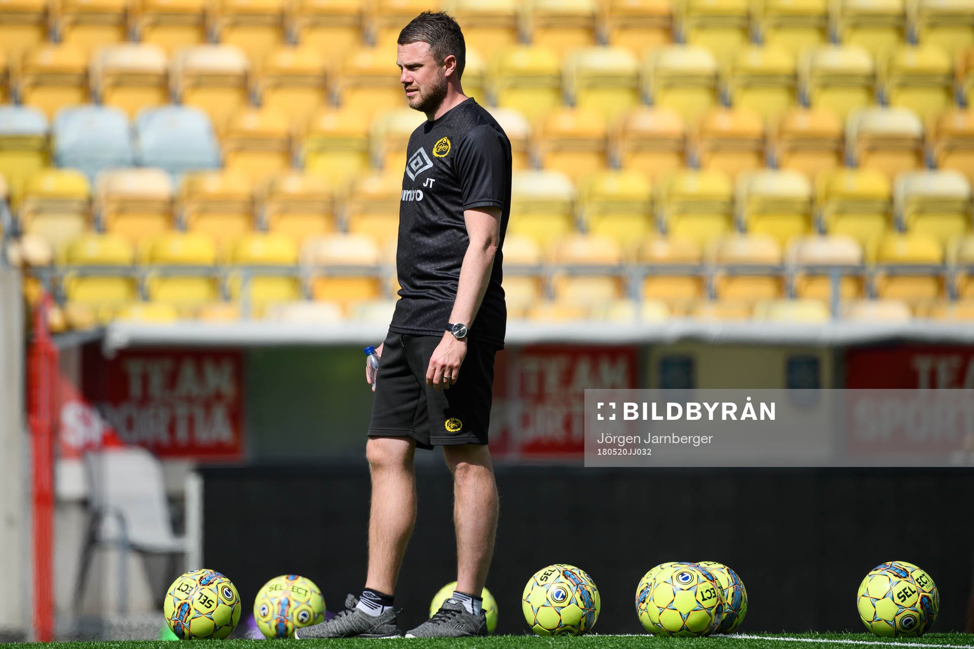 Elfsborgs manager Jimmy Thelin under det Allsvenska fotbollslaget Elfsborgs träning den 20 maj 2018 i Borås.