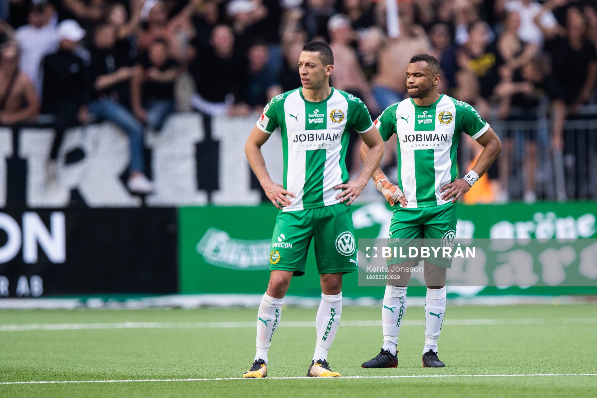 Hammarbys Nikola Djurdjic och Neto Borges deppar