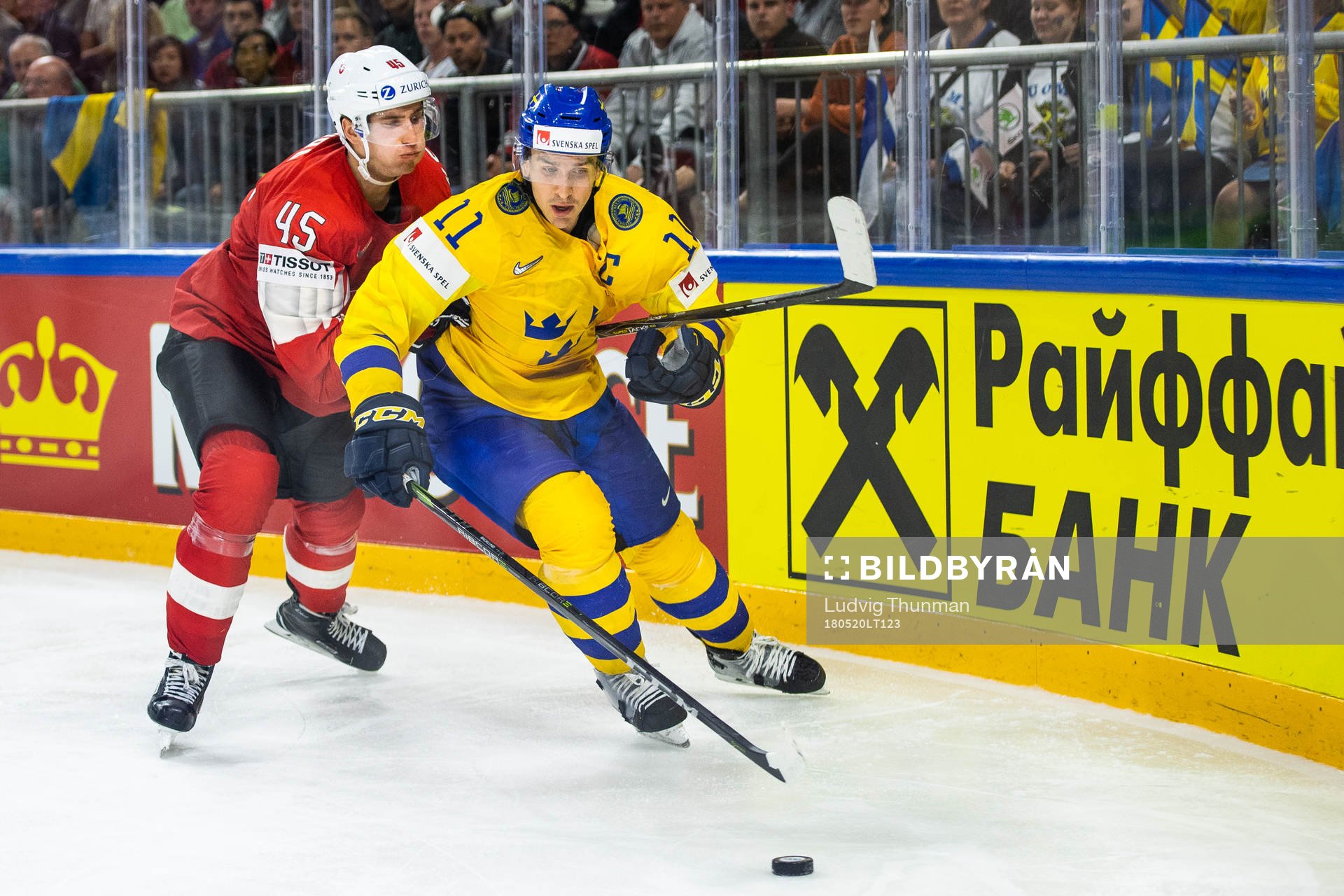 Schweiz Michael Fora och Sveriges Mikael Backlund i kamp om