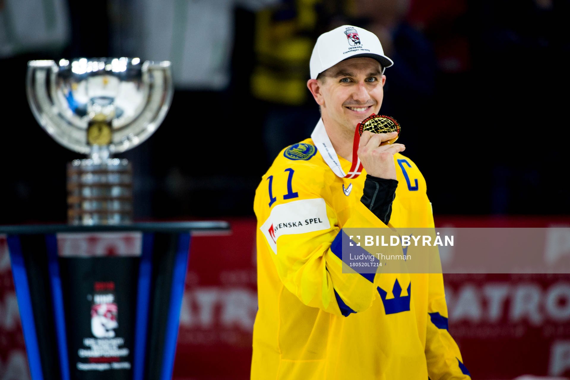 Sveriges Mikael Backlund jublar