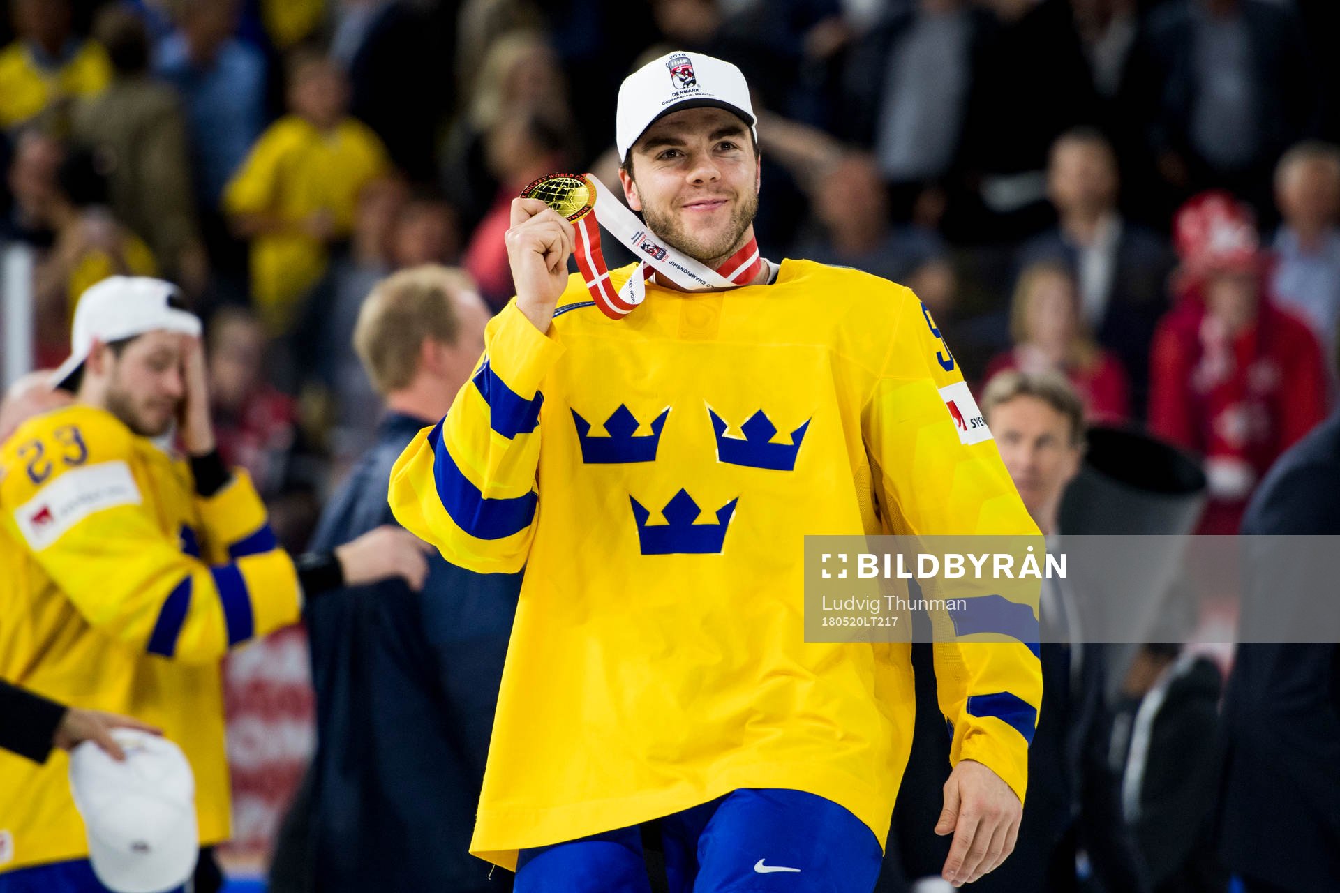 Sveriges Magnus Pääjärvi-Svensson jublar med sin