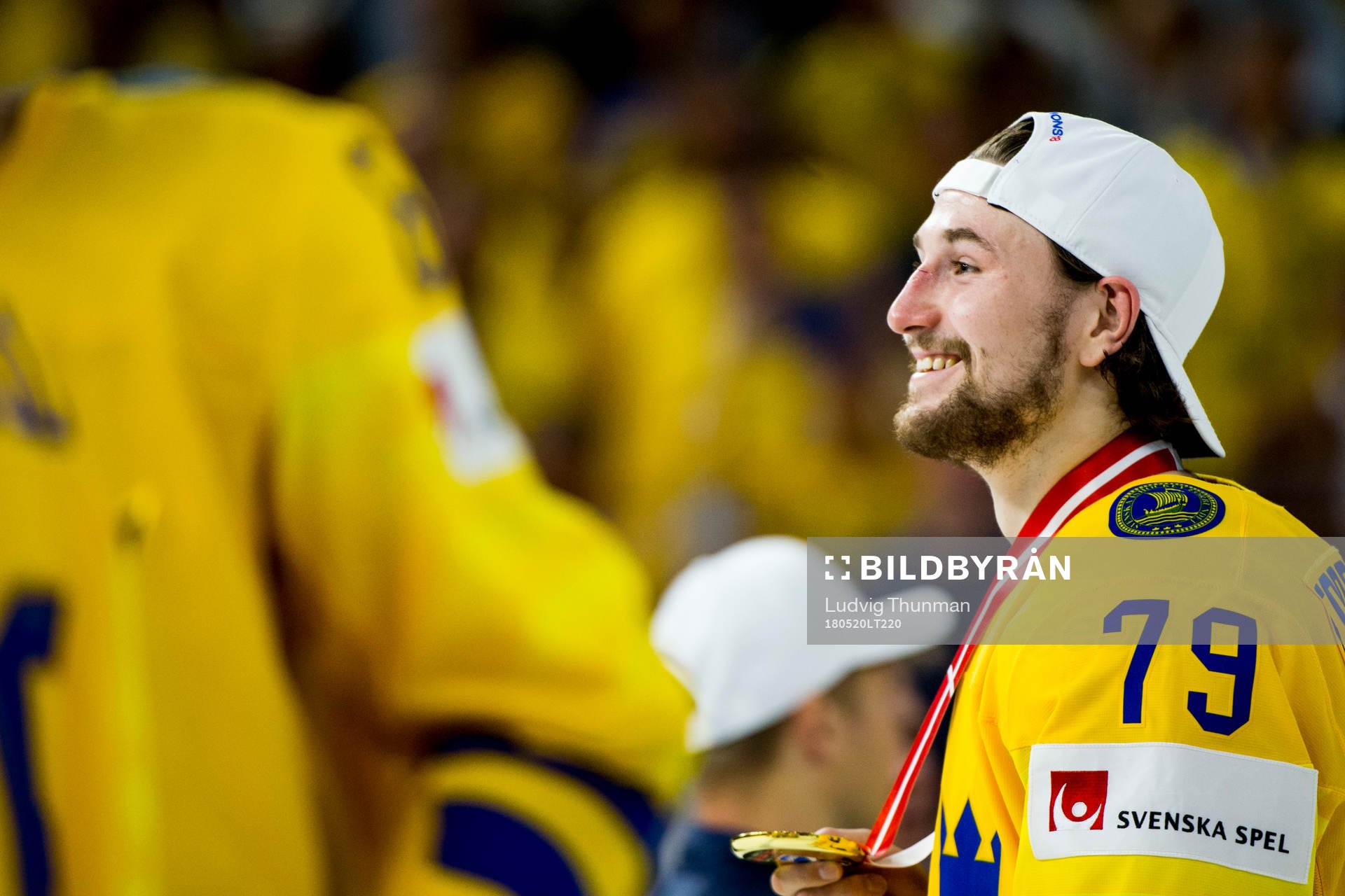 Sveriges Filip Forsberg jublar med sin guldmedalj