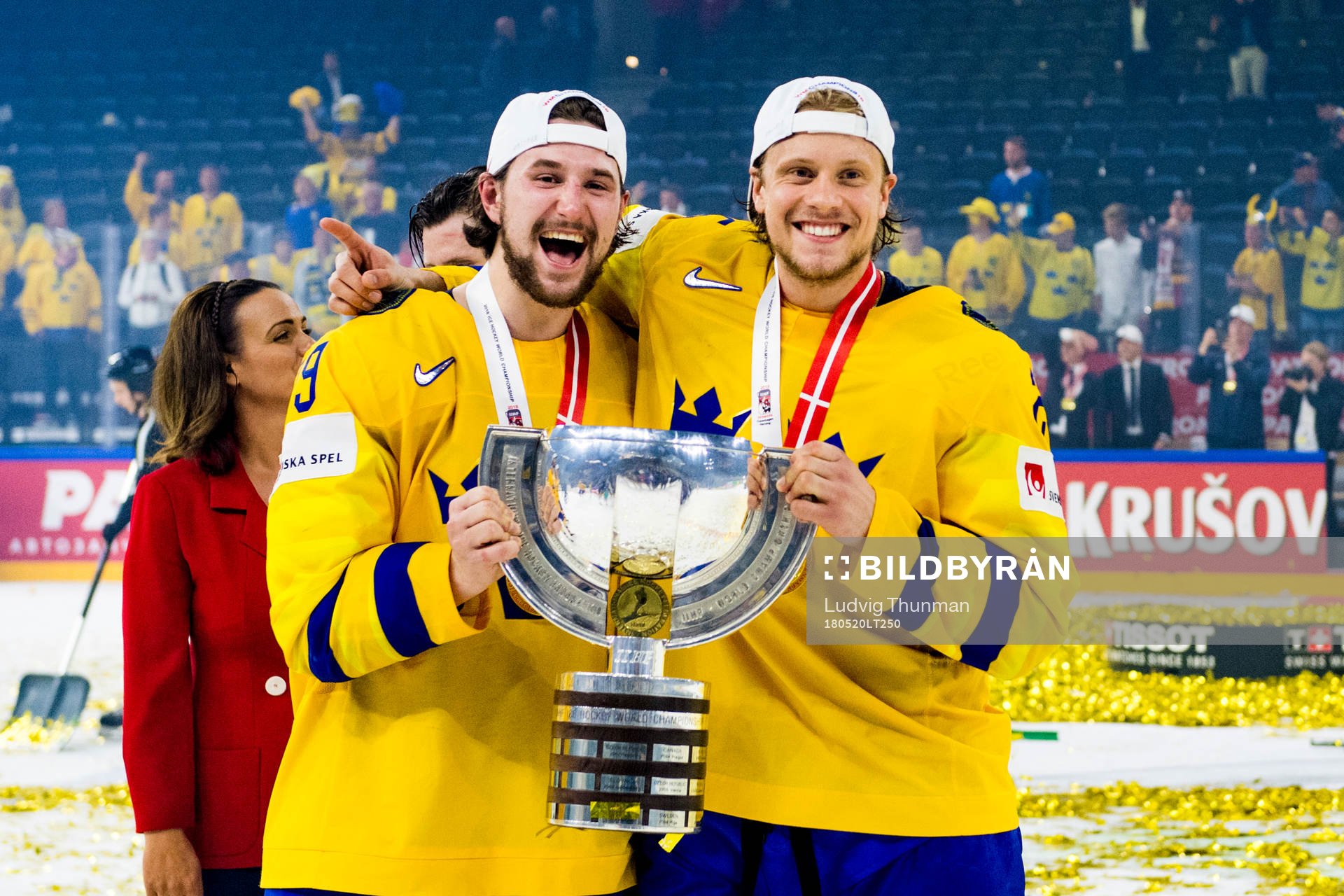 Sveriges Filip Forsberg och Jacob de la Rose med sin