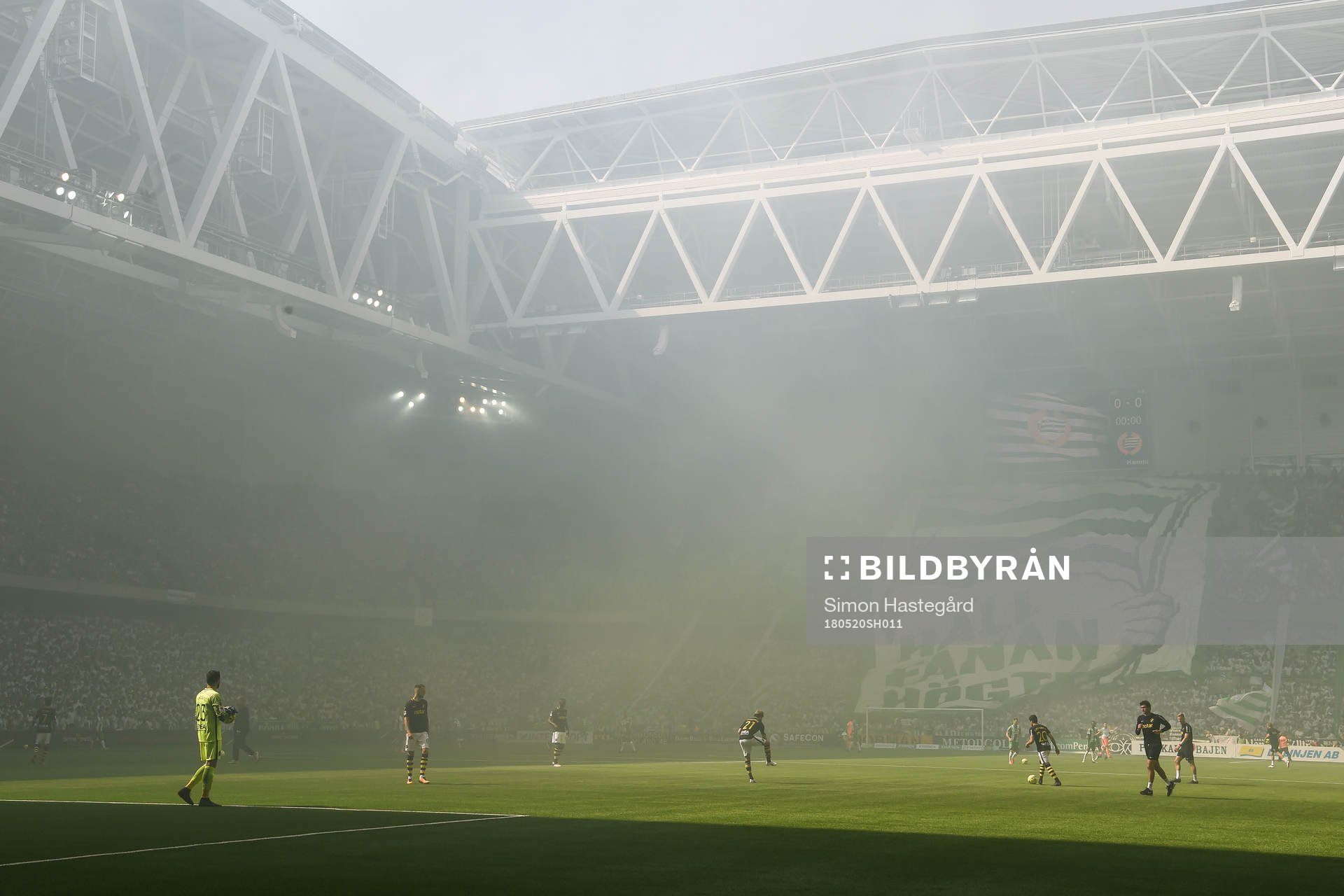 Rökigt på Tele 2 Arena