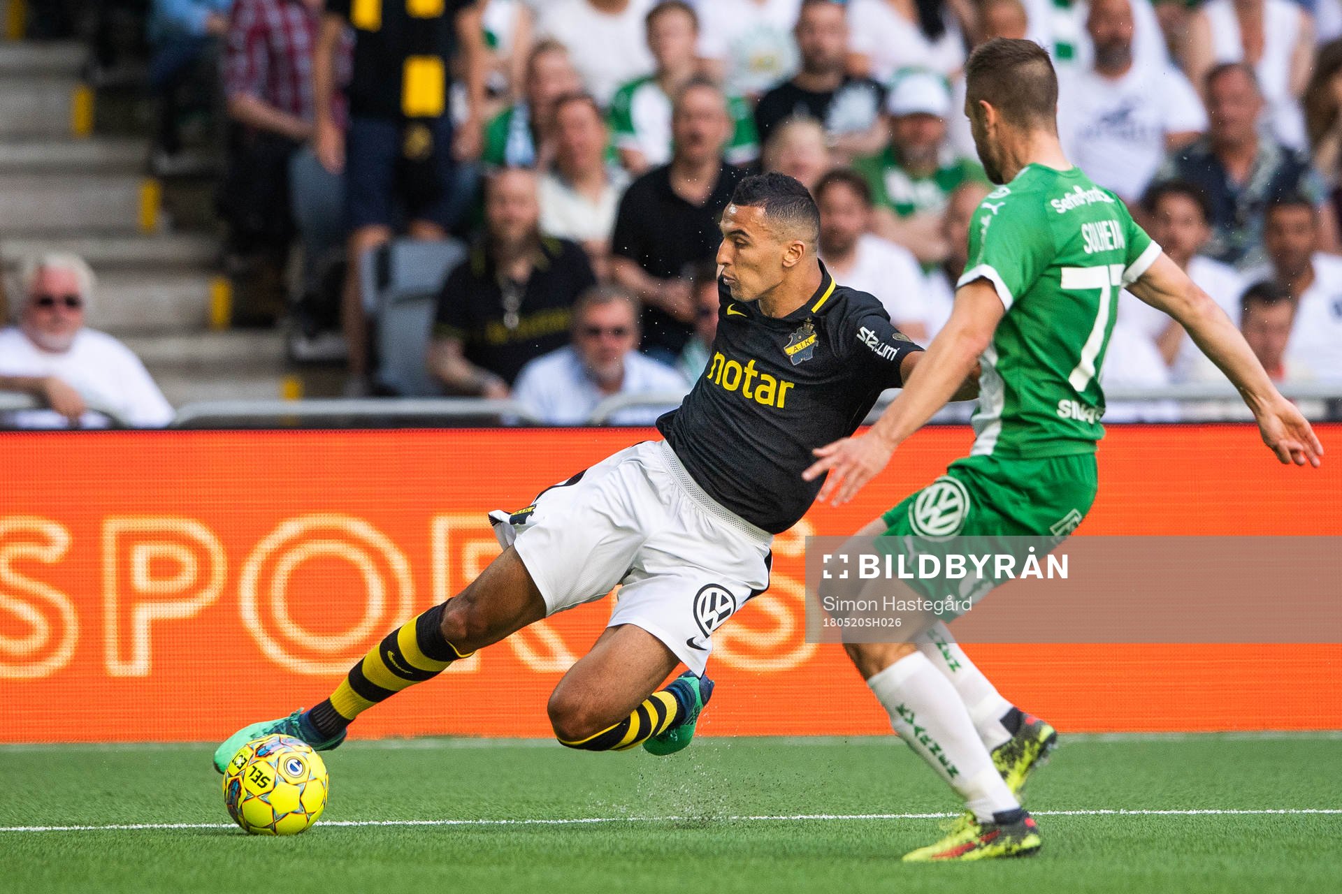 s Nabil Bahoui och Hammarbys Mats Solheim