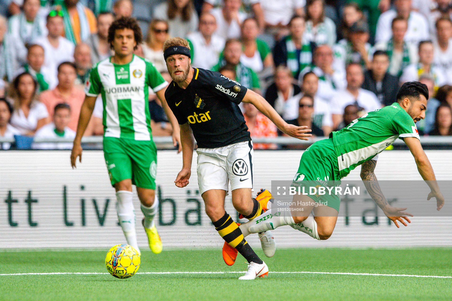 s Daniel Sundgren faller i straffområdet