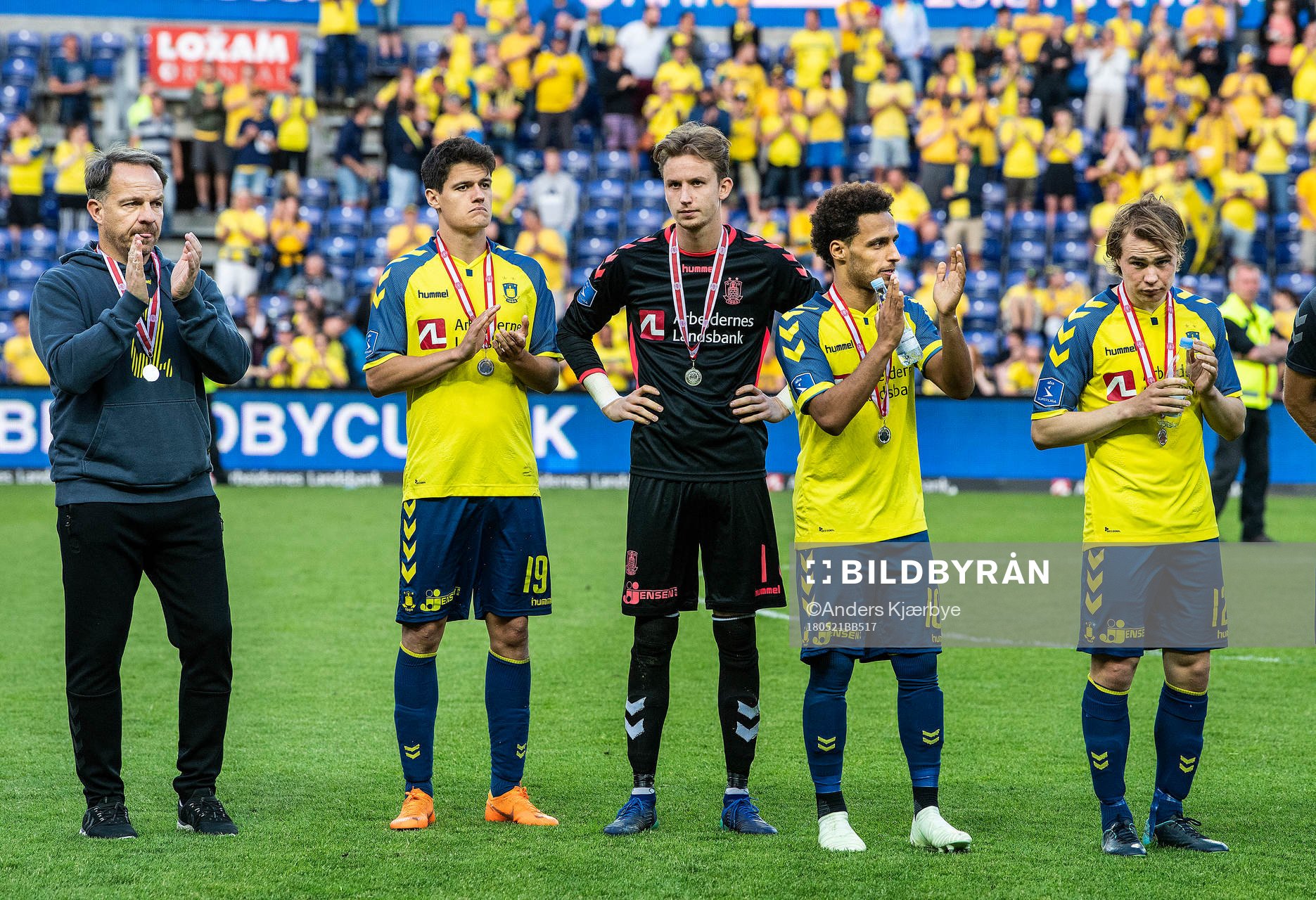  [DK=20180521: Alexander Zorniger, cheftræner Brøndby IF, Christian Nørgaard (19), Brøndby IF, Frederik Rønnow (1), Brøndby IF, Hany Mukhtar (10), Brøndby IF og Simon Tibbling (12), Brøndby IF]
[UK=20180521: Alexander Zorniger, coach Brøndby IF, Christian Nørgaard (19), Brøndby IF, Frederik Rønnow (1), Brøndby IF, Hany Mukhtar (10), Brøndby IF and Simon Tibbling (12), Brøndby IF]
© Bildbyrån - COP 152 - SWEDEN ONLY