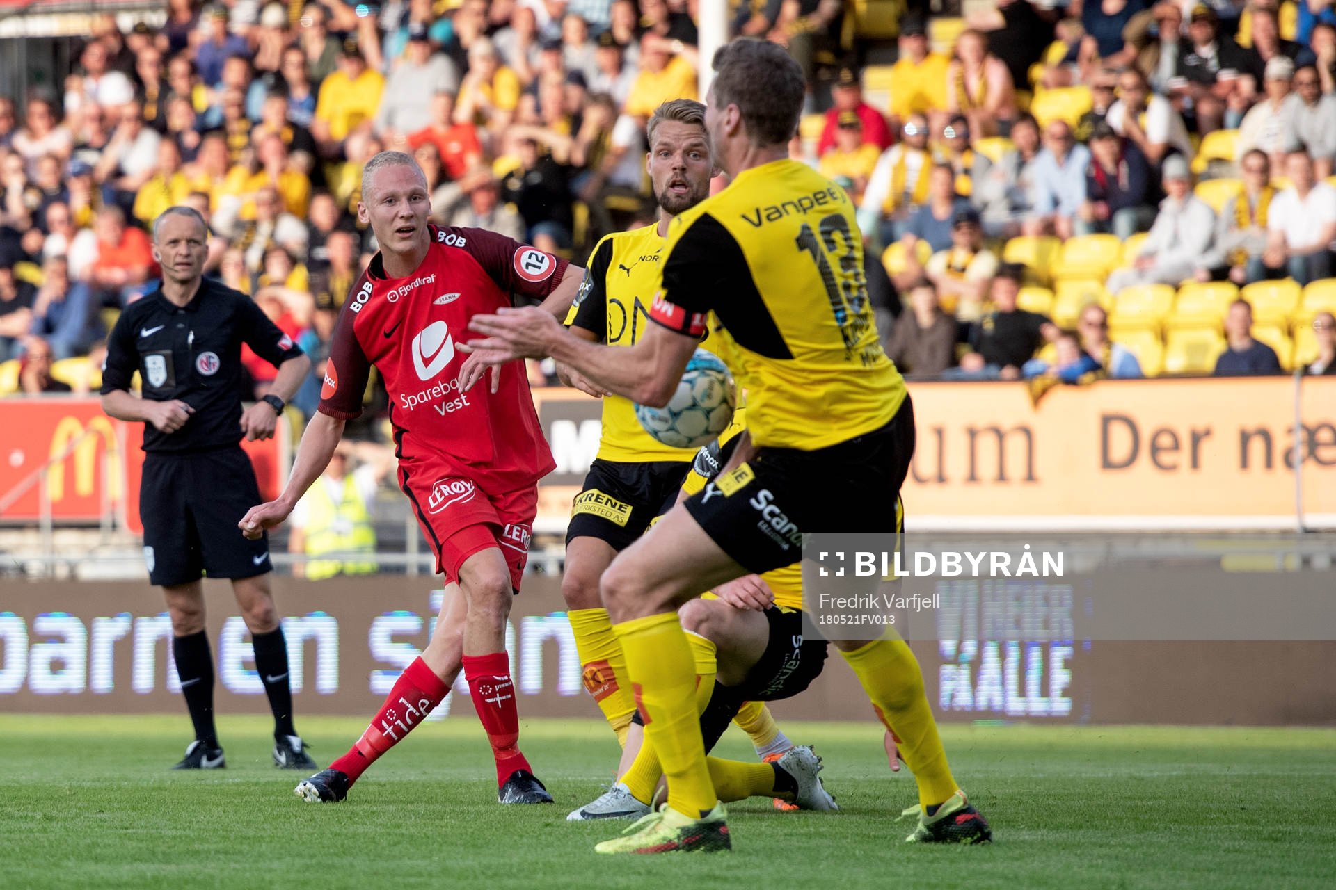 A shot from Kristoffer Barmen of Brann and Frode Kippe of