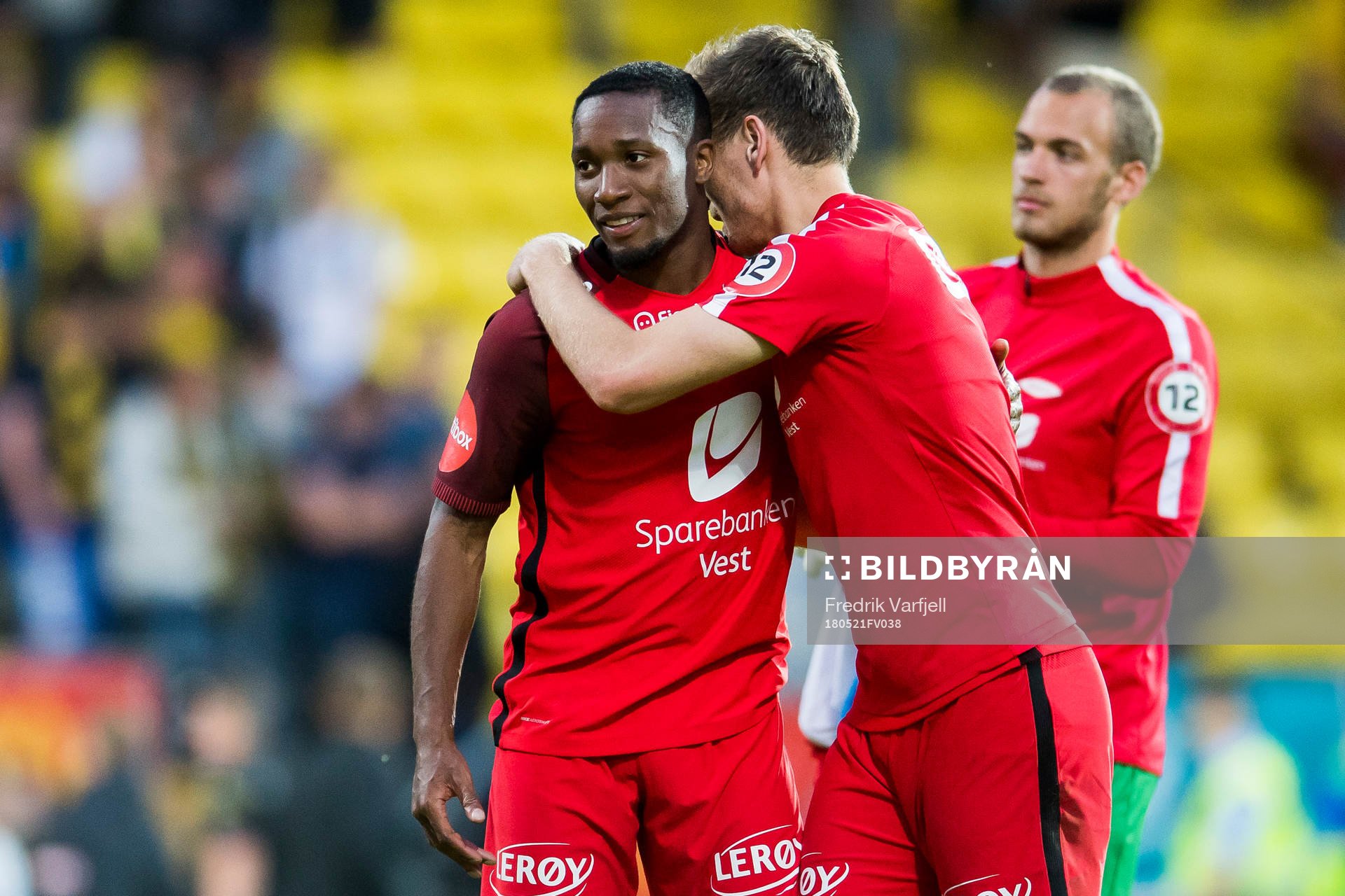 Ludcinio Marengo of Brann and Amer Ordagic of Brann