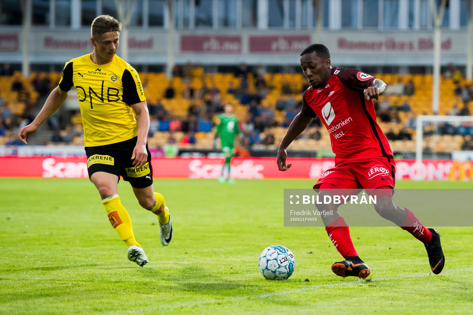 Fredrik Krogstad of Lillestrøm and Ludcinio Marengo of