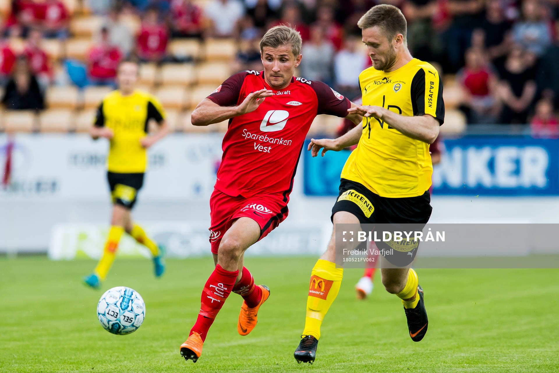 Steffen Lie Skålevik of Brann and Marius Amundsen of