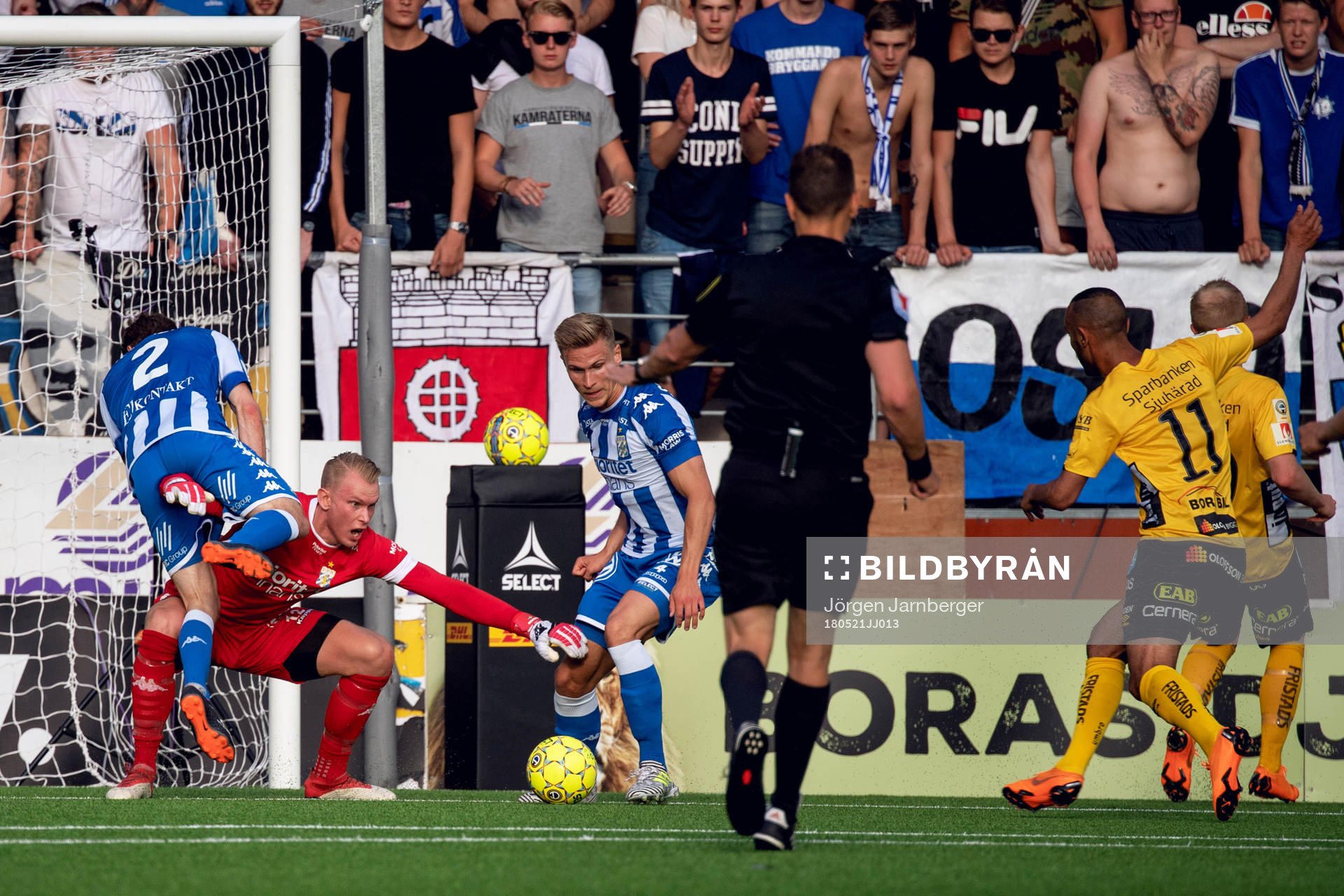 Elfsborgs Issam Jebali oroar framför IFK Göteborgs Emil