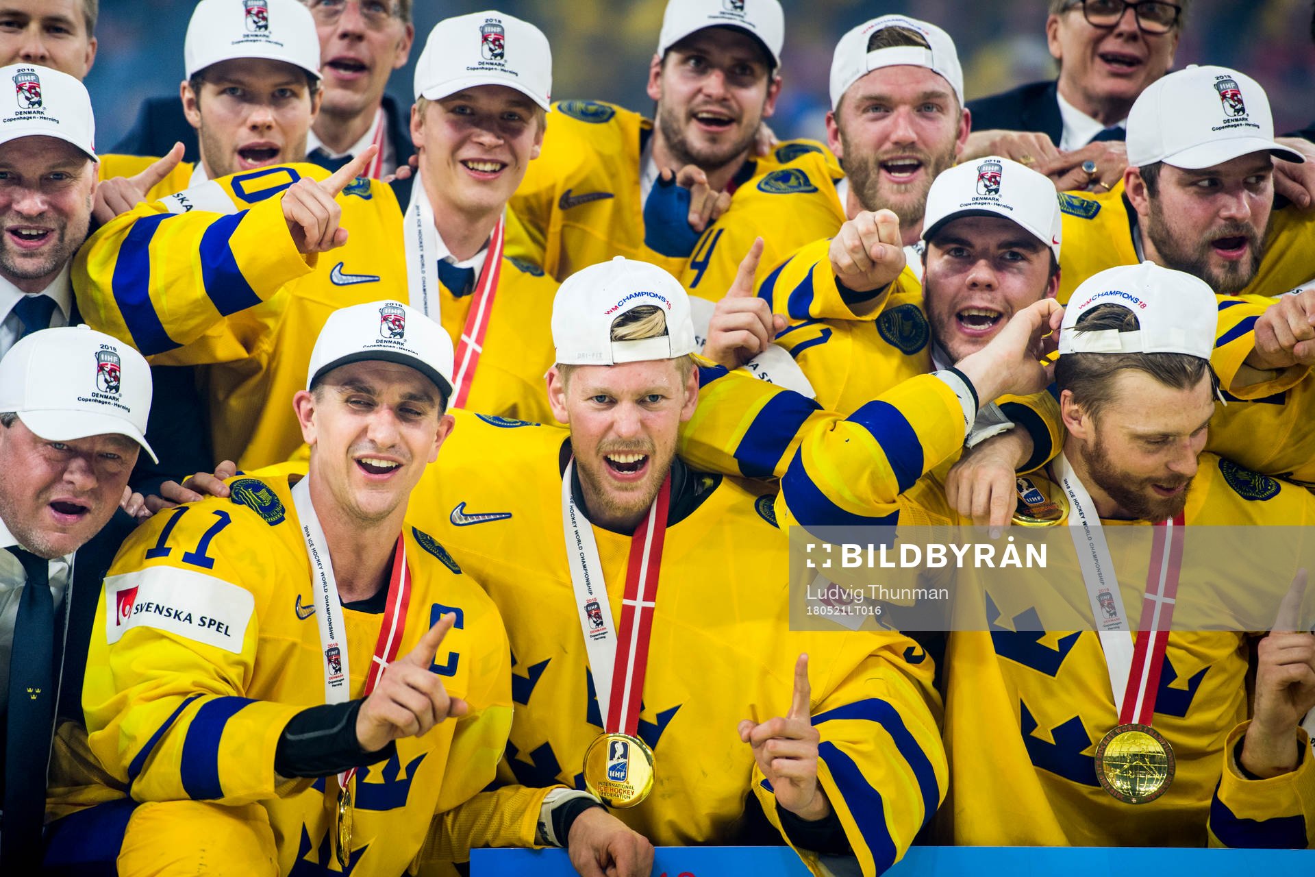 Mikael Backlund, målvakt Anders Nilsson och Magnus