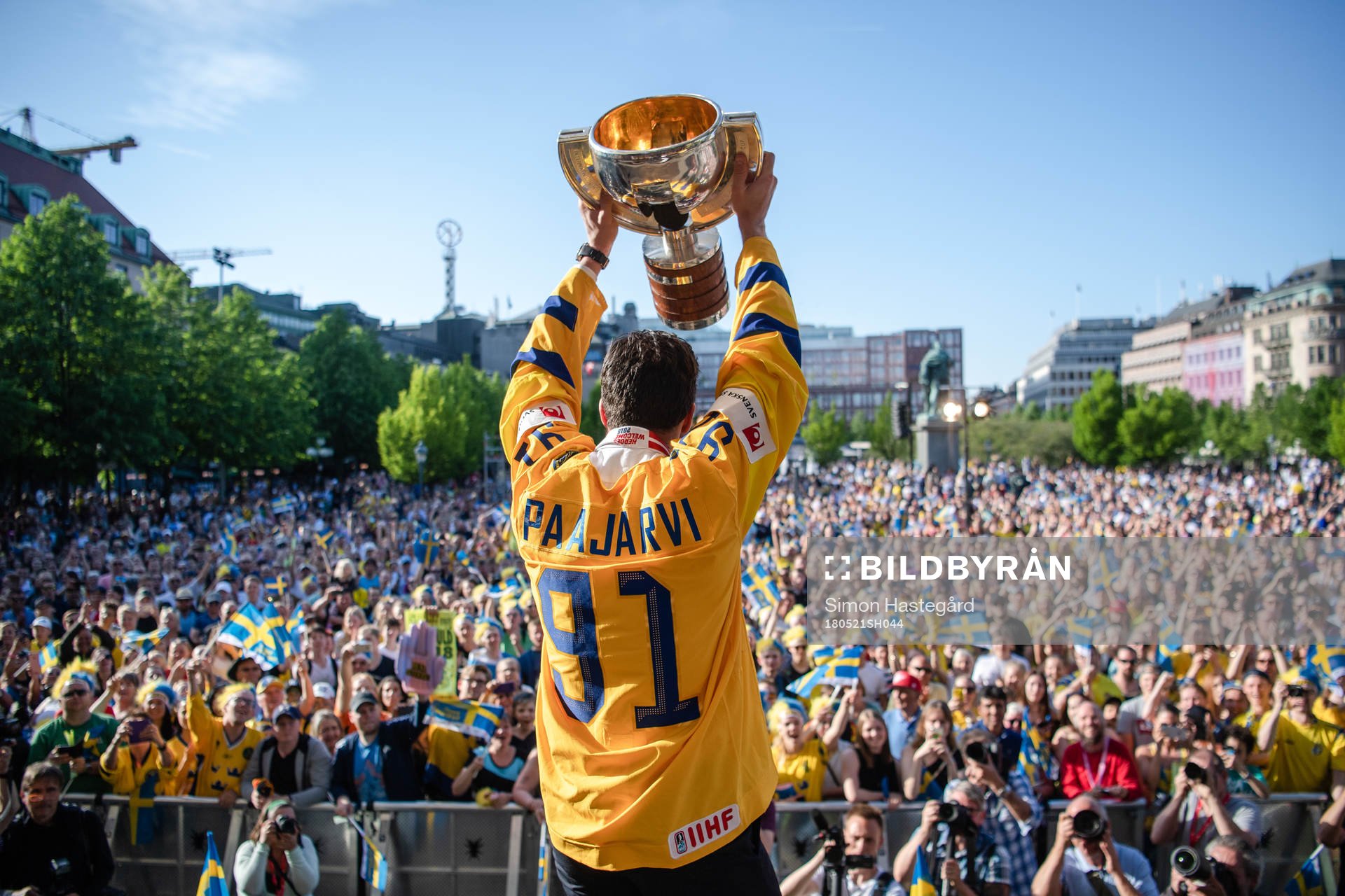 Magnus Pääjärvi-Svensson firar VM-guldet i