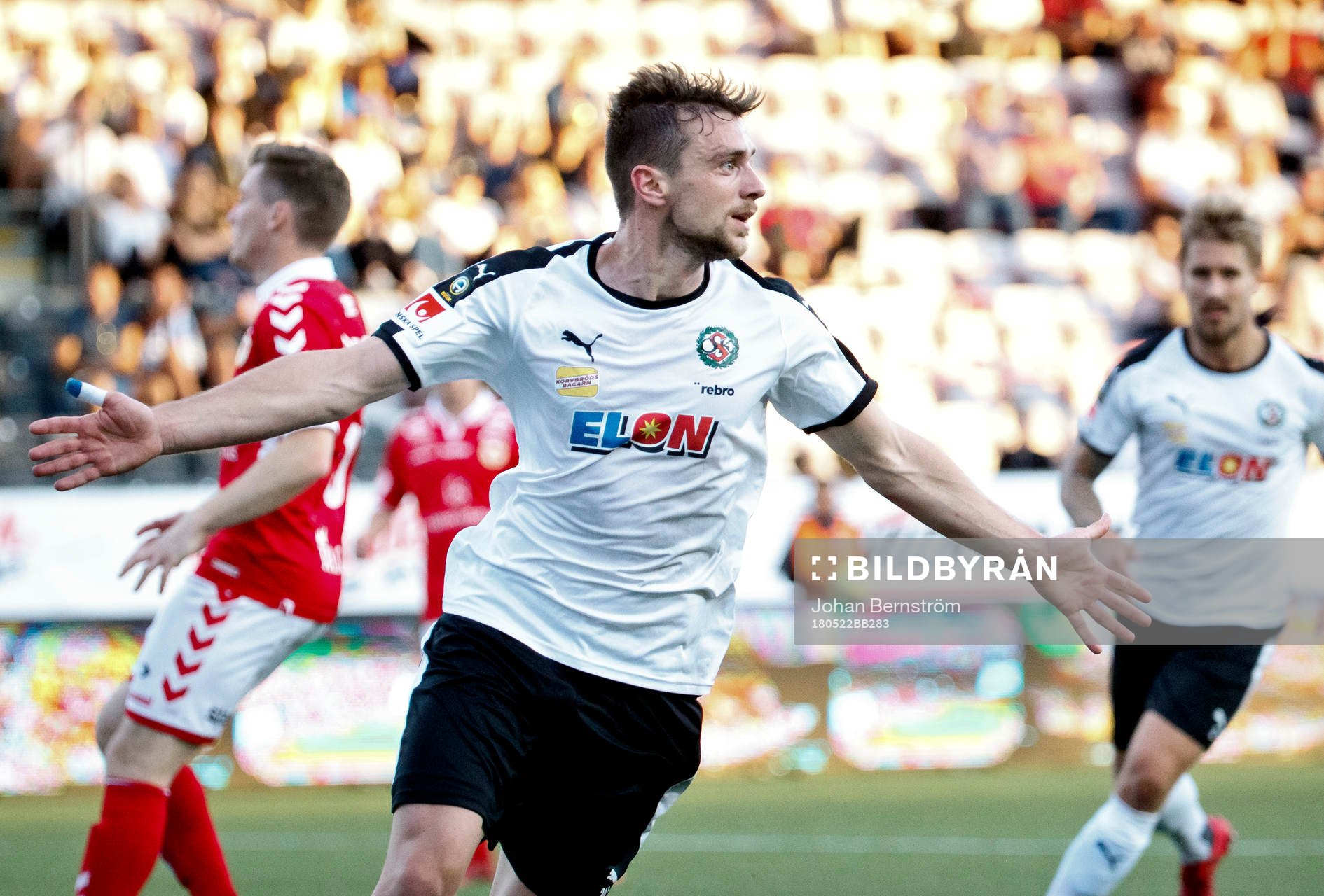 Örebros Filip Rogic gör 2-1 och jublar