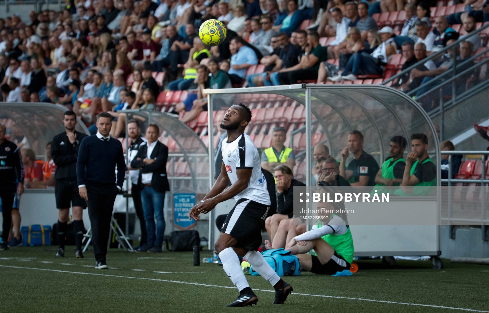 Örebros Michael Junior Omoh och tränare Axel Kjäll