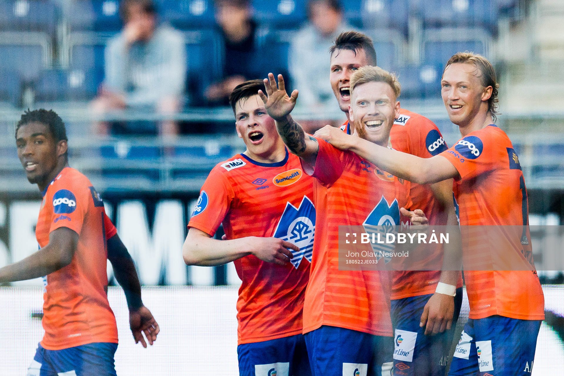 Erikson Spinola Lima, Sondre Fet, Hólmbert Fridjónsson, Fredrik Carlsen and Jørgen Hatlehol of Aalesund celebrate the 0-1 goal during the OBOS-ligaen match between Viking and Aalesund on May 22, 2018 in Stavanger.
