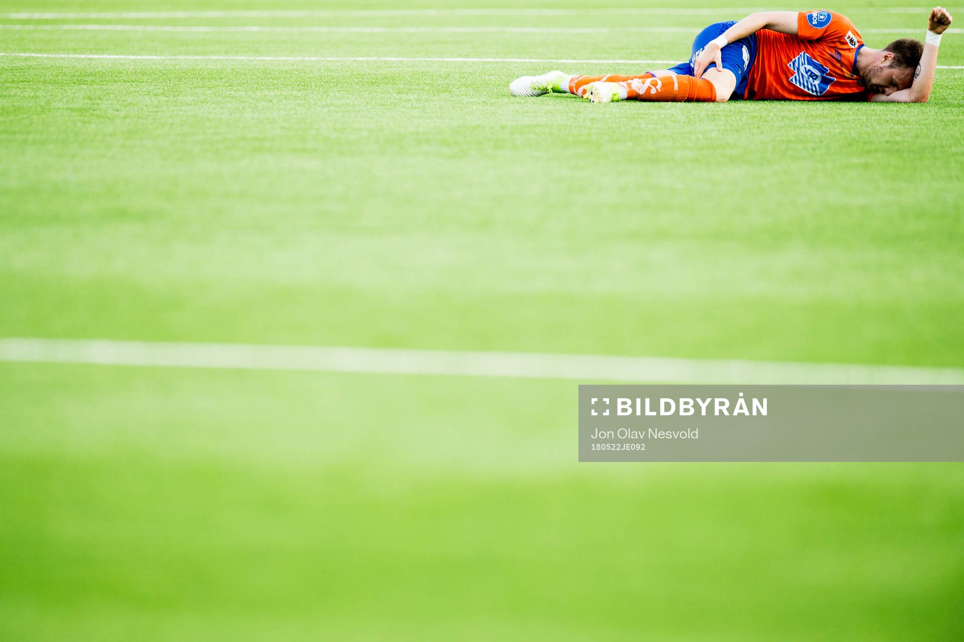 Aron Elís Thrándarson of Aalesund with an injury